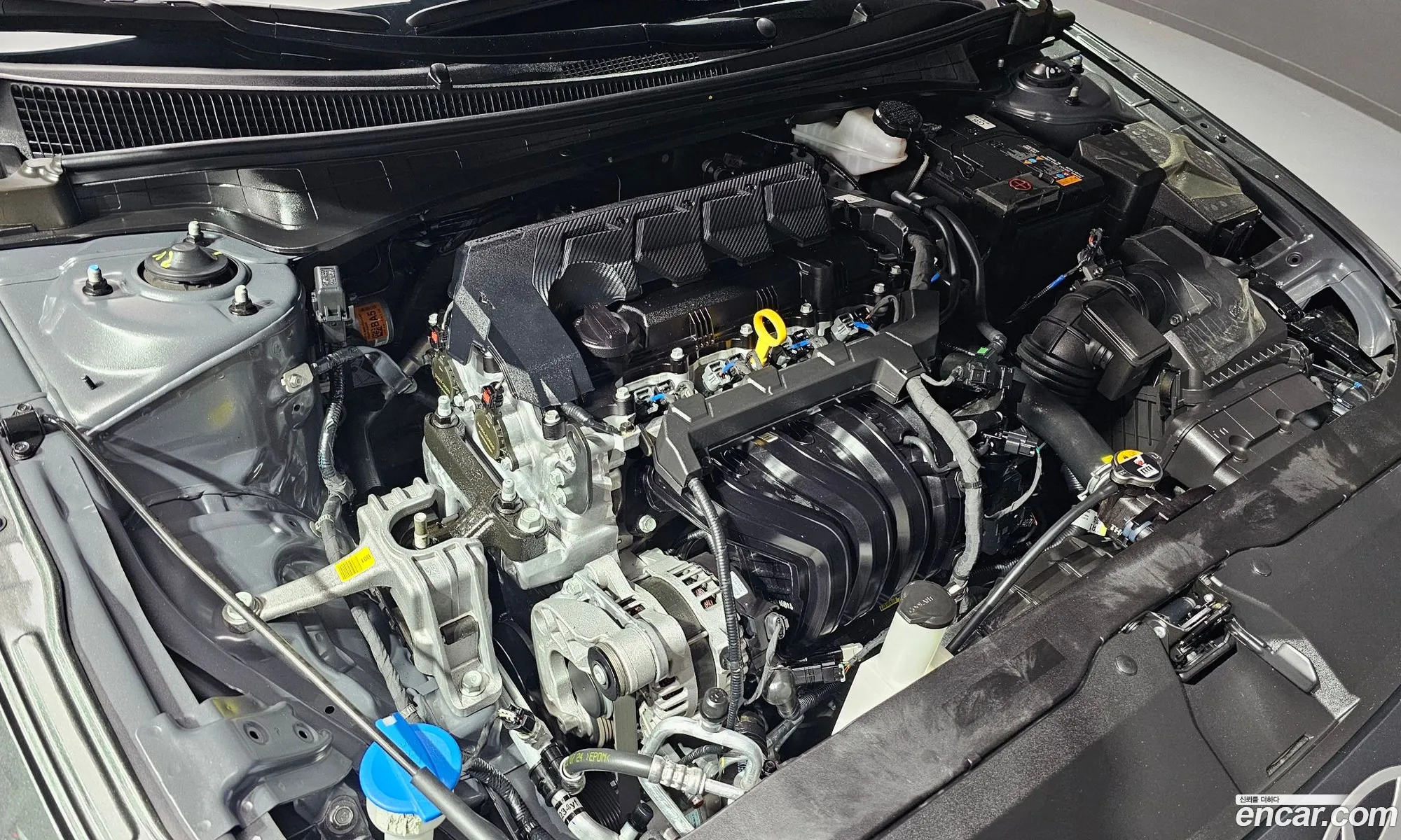 Hyundai Elantra 2024 — 13