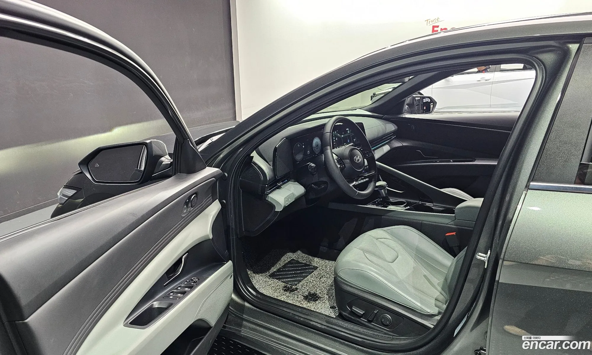 Hyundai Elantra 2024 — 21