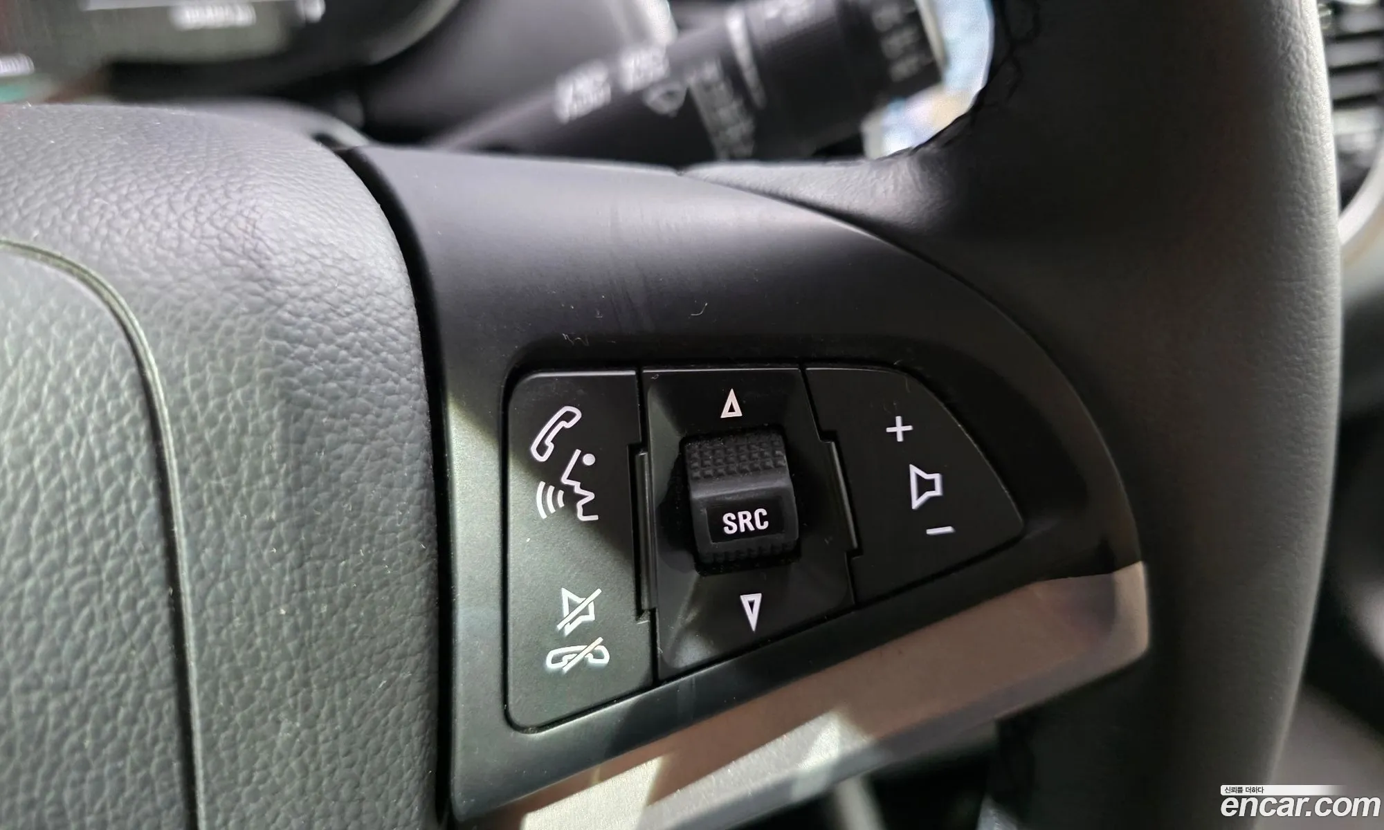 Chevrolet (GM Daewoo) Trax 2017 KLABA76BDJB596660 — 6