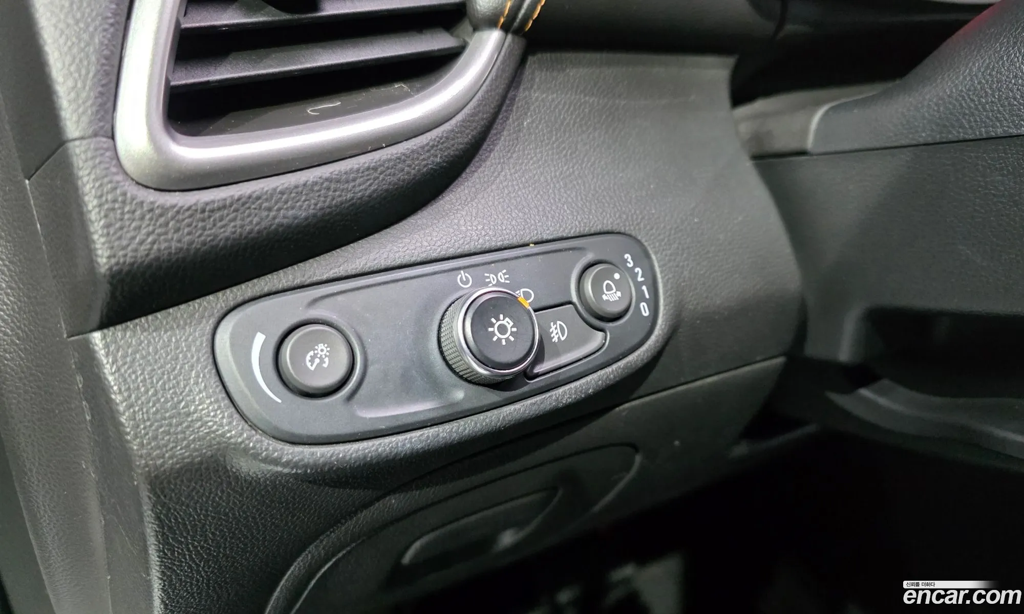 Chevrolet (GM Daewoo) Trax 2017 KLABA76BDJB596660 — 16