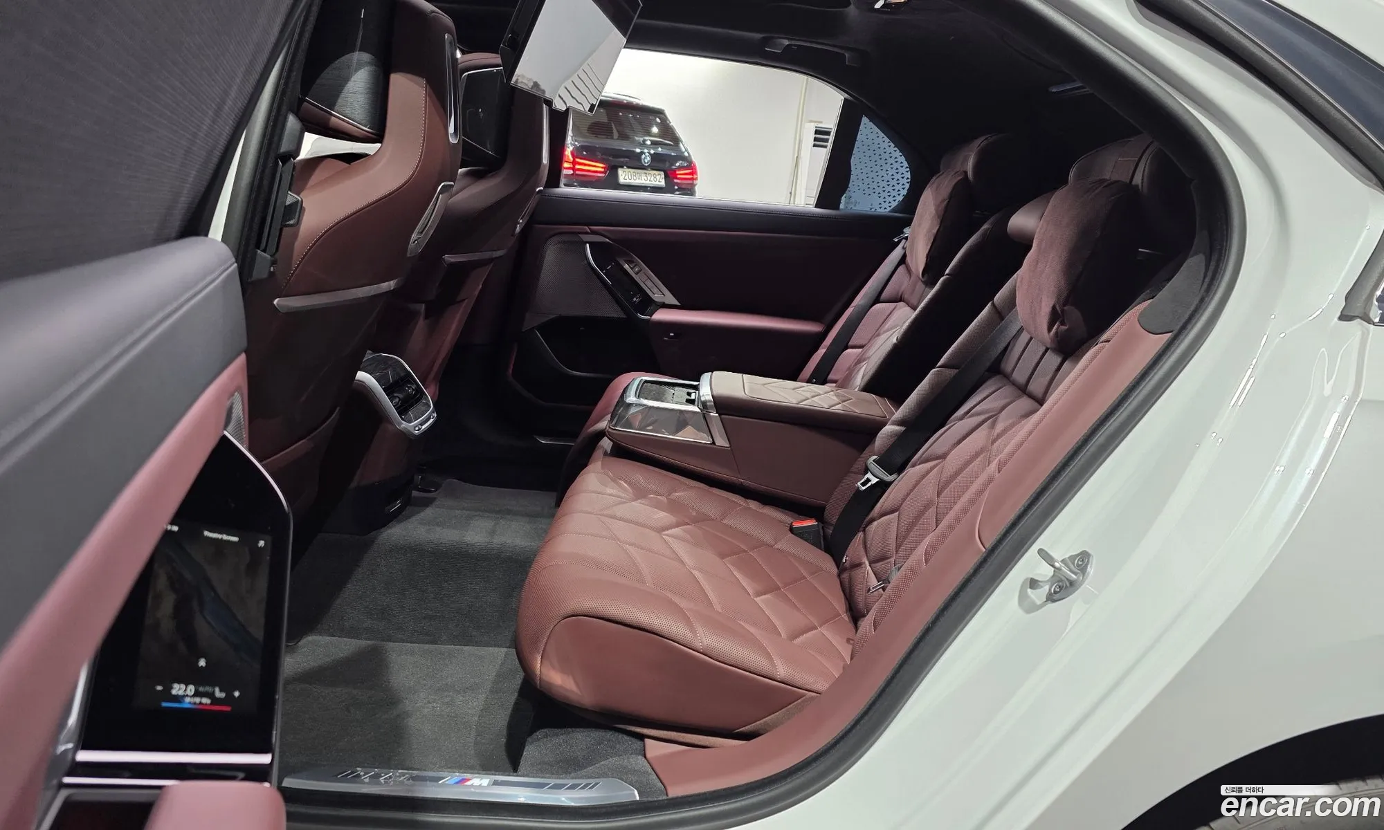 BMW 7 Series 2023 — 8