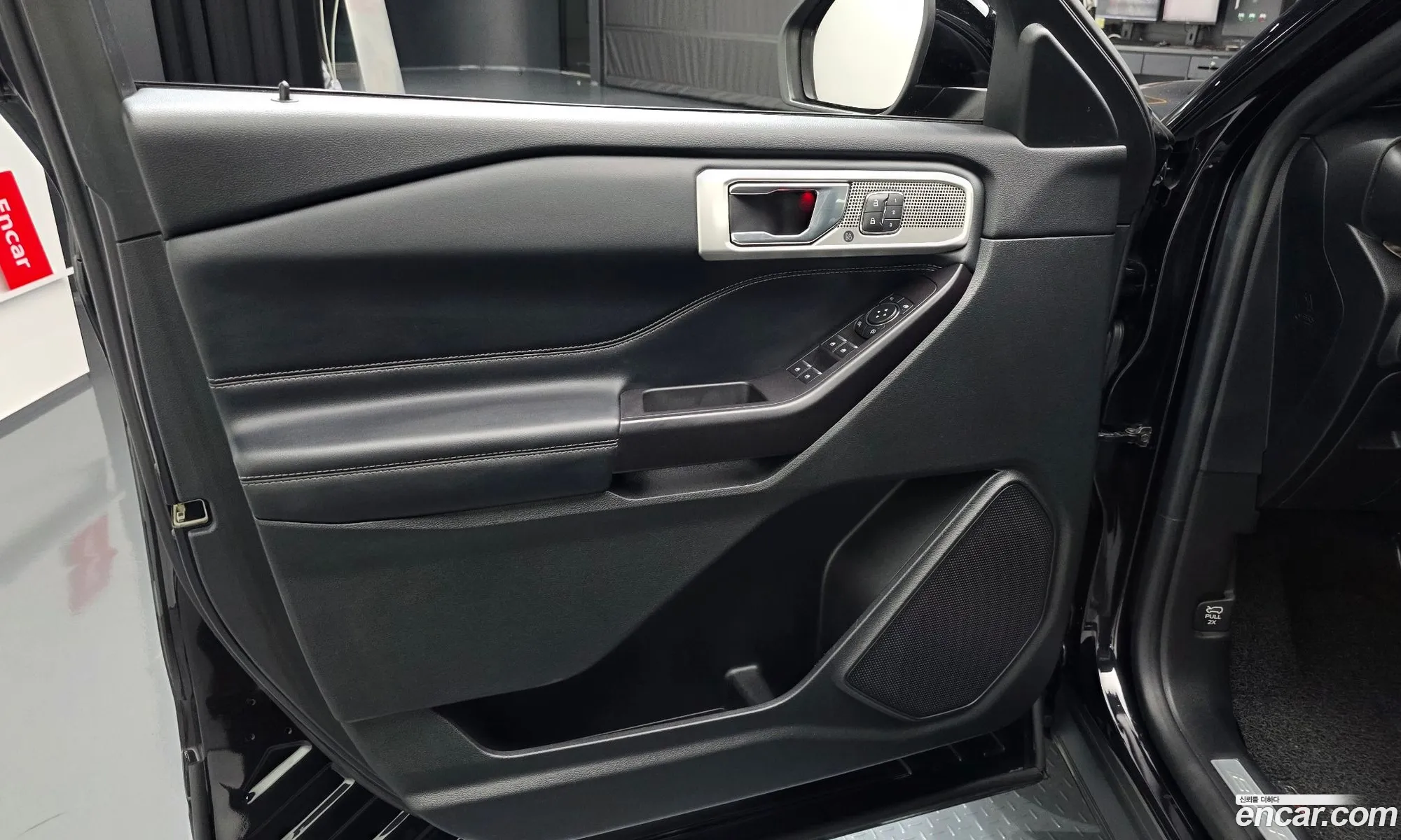Ford Explorer 6th Gen 2019 1FMSK8FH8LGA95980 — 26