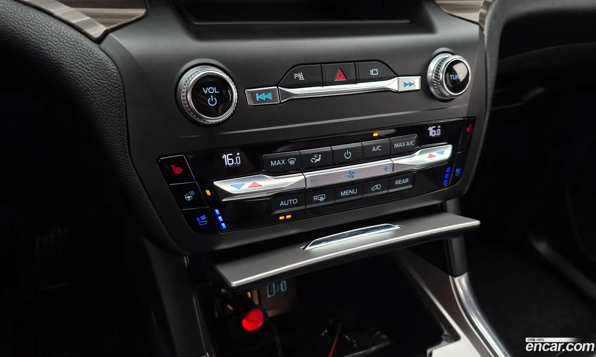Ford Explorer 6th Gen 2019 1FMSK8FH8LGA95980 — 9