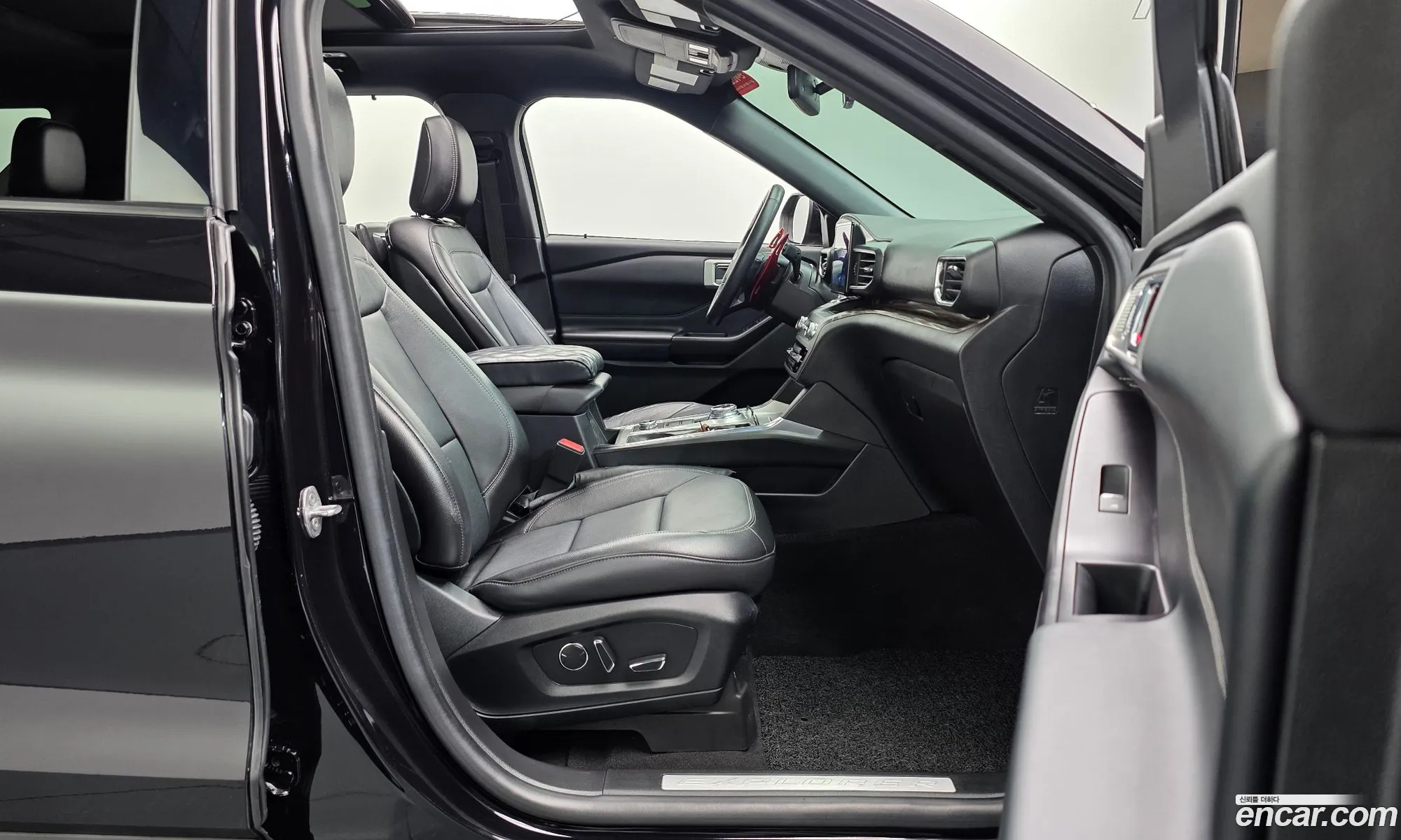 Ford Explorer 6th Gen 2019 1FMSK8FH8LGA95980 — 13