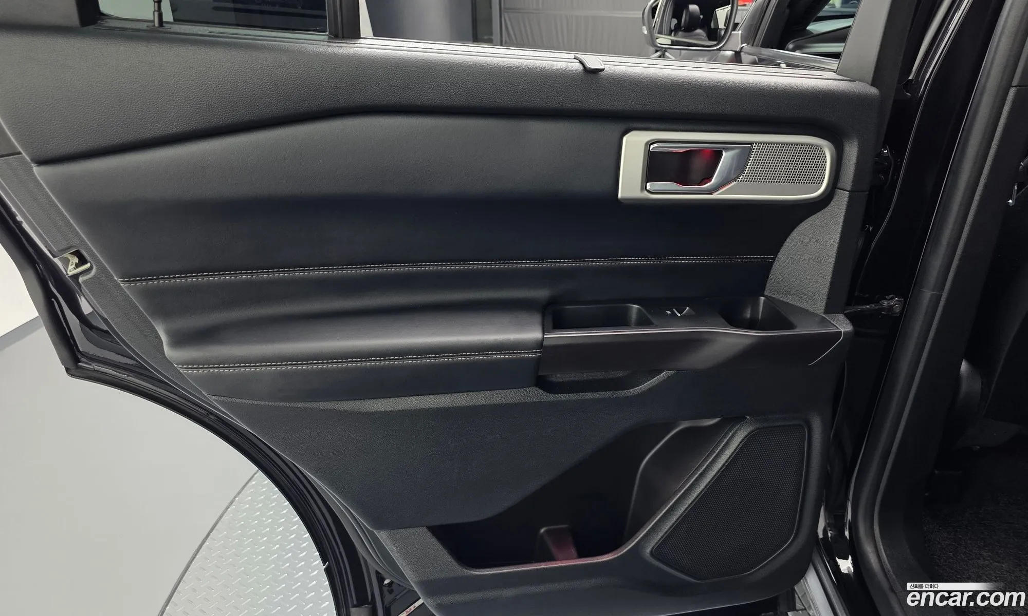 Ford Explorer 6th Gen 2019 1FMSK8FH8LGA95980 — 15