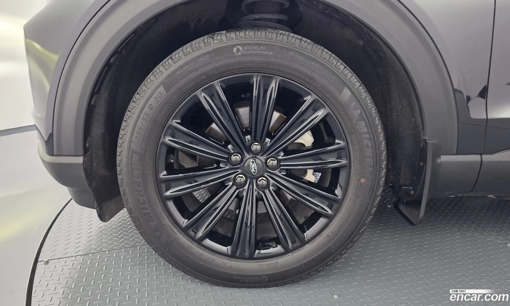 Ford Explorer 6th Gen 2019 1FMSK8FH8LGA95980 — 21