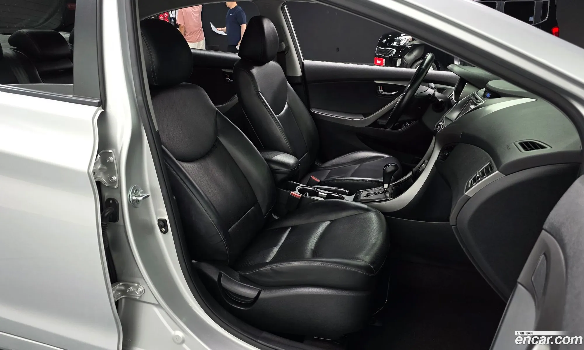 Hyundai Elantra MD 2013 — 17