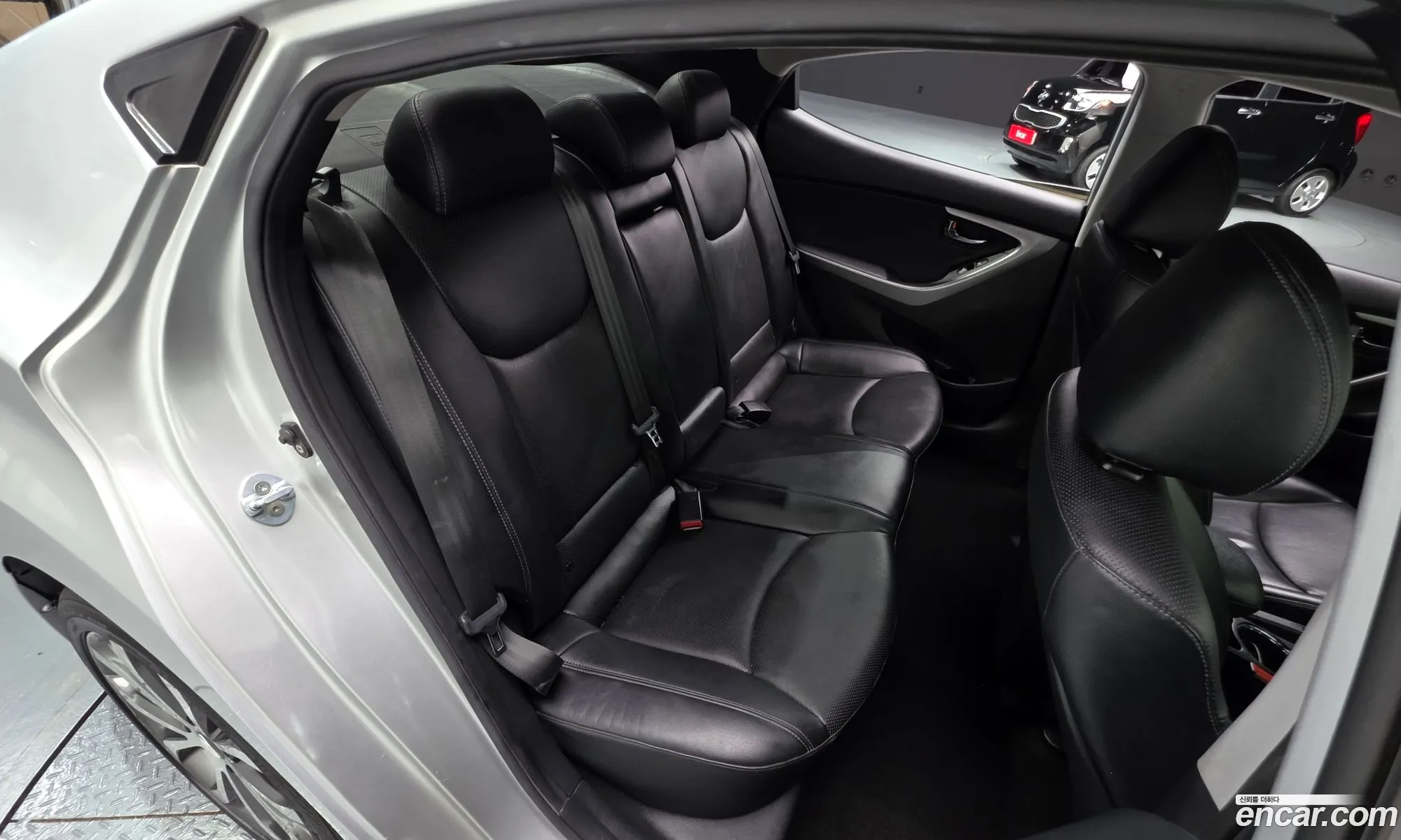 Hyundai Elantra MD 2013 — 23