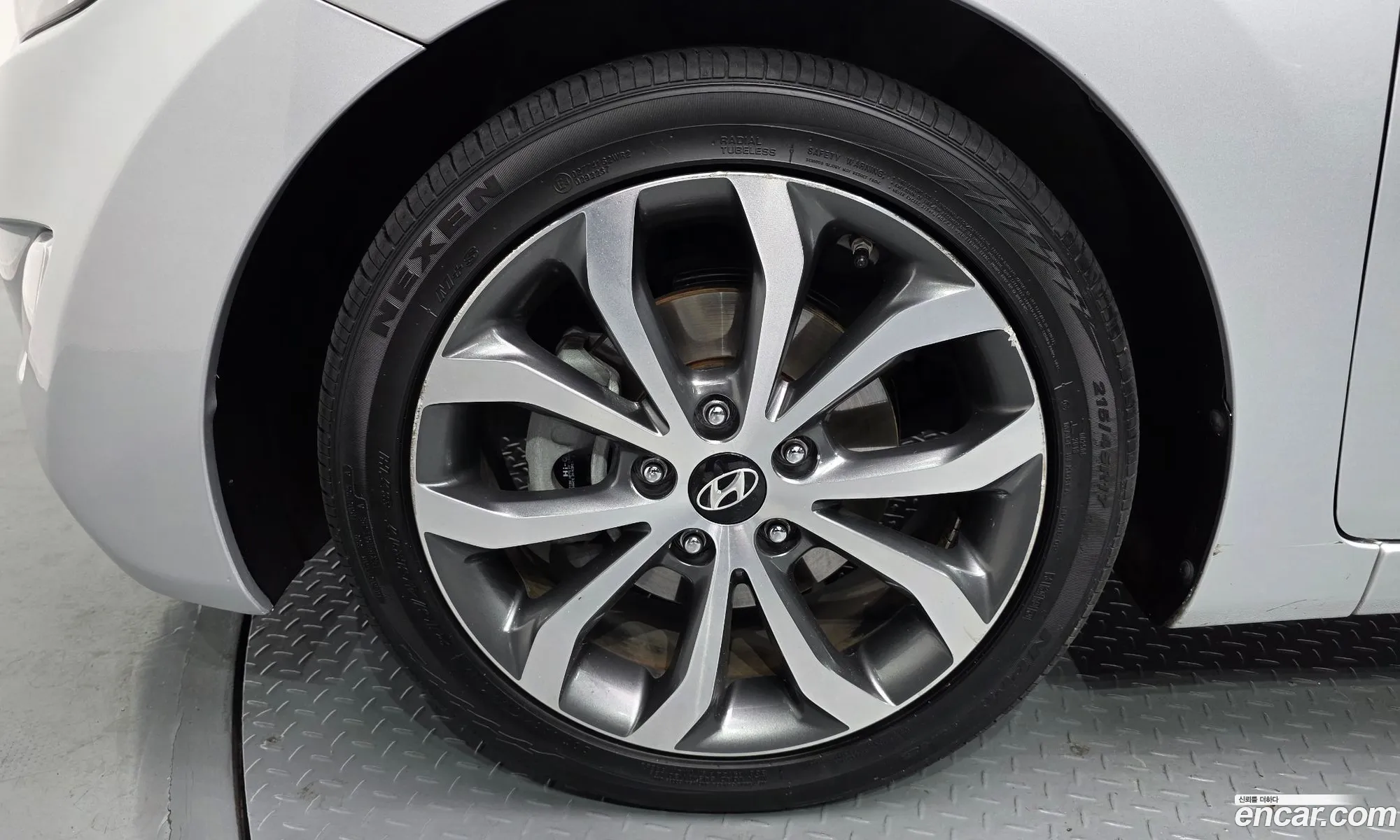 Hyundai Elantra MD 2013 — 12