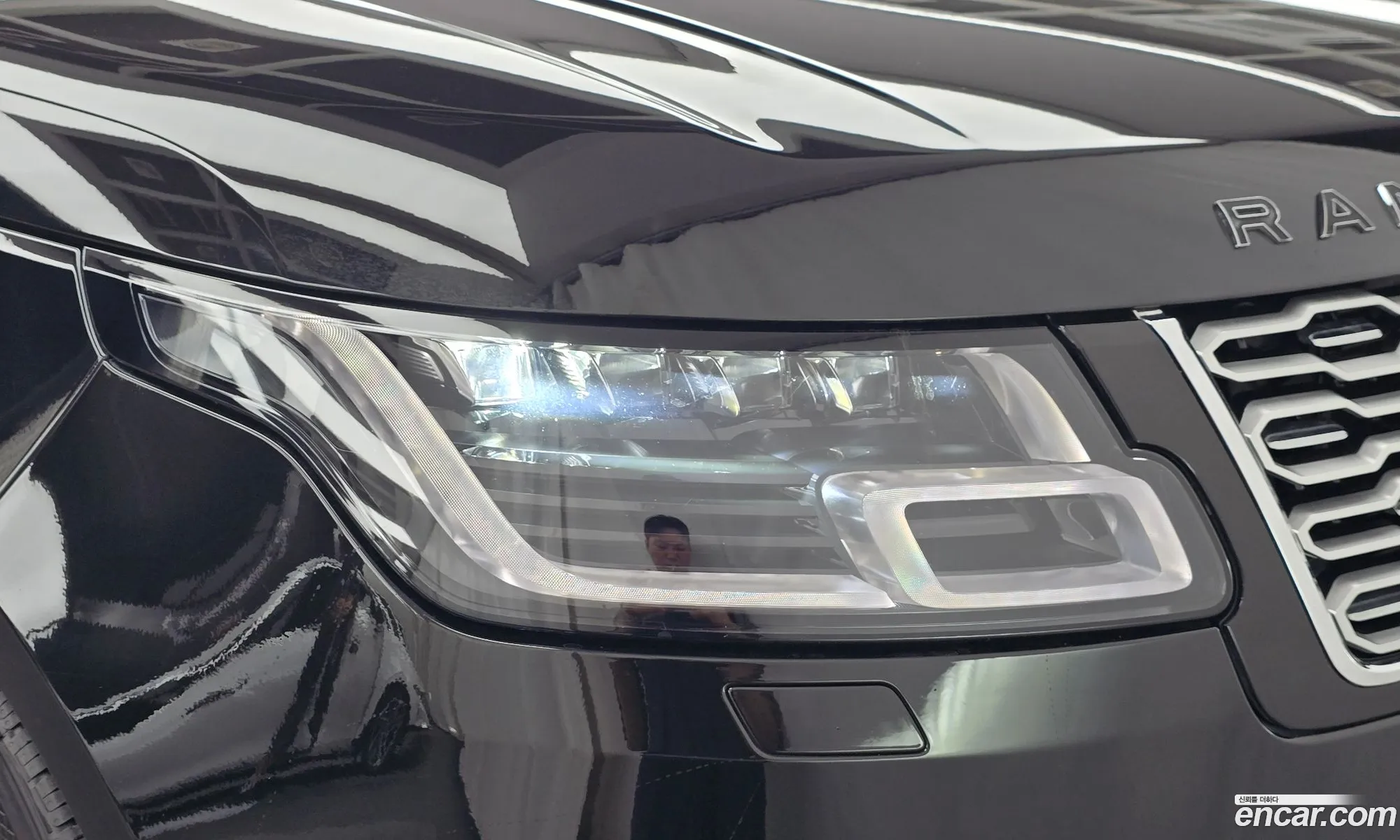 Land Rover Range Rover 2019 SALGA3BE6KA540982 — 25