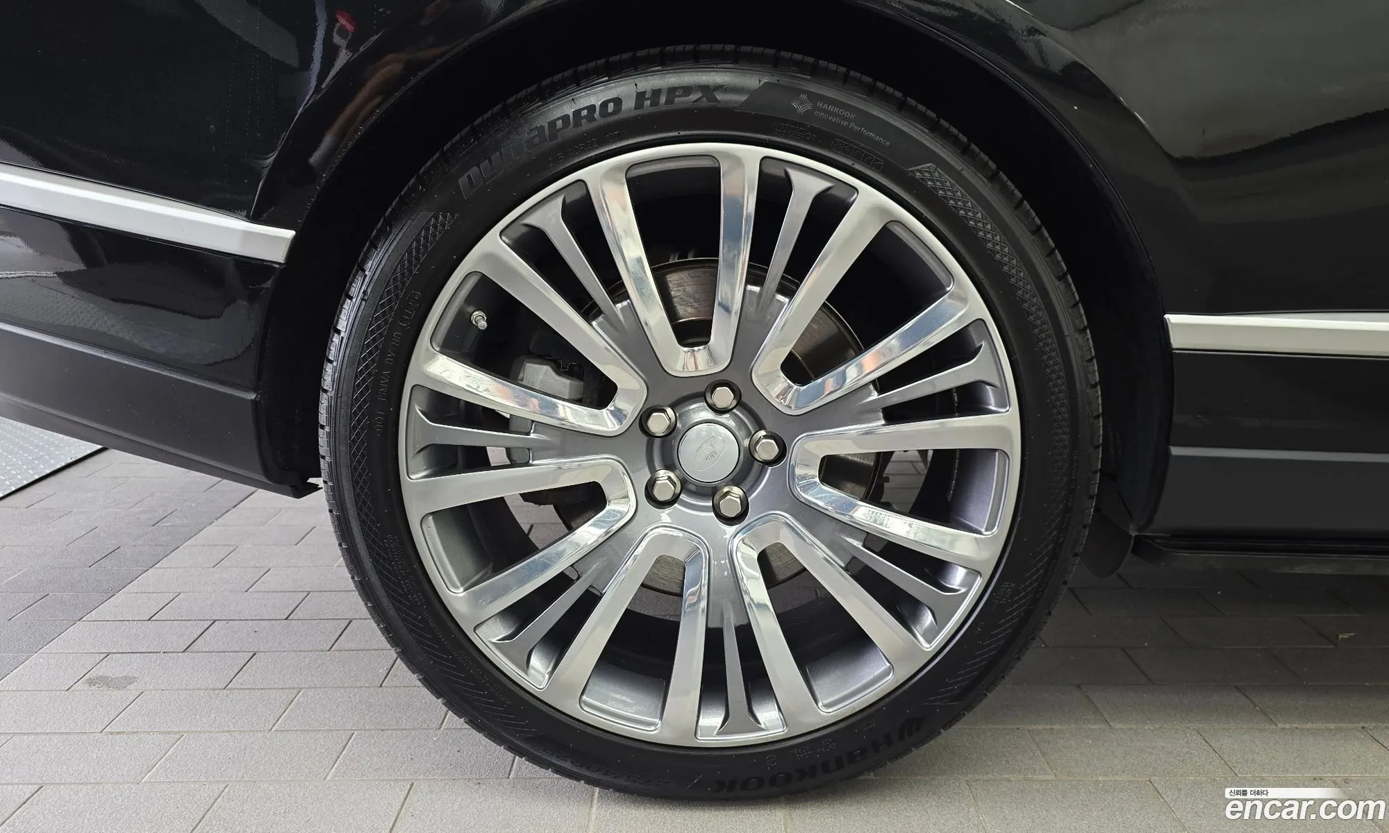 Land Rover Range Rover 2019 SALGA3BE6KA540982 — 32