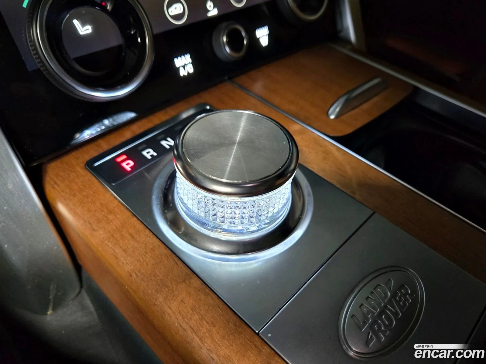Land Rover Range Rover 2019 SALGA3BE6KA540982 — 29
