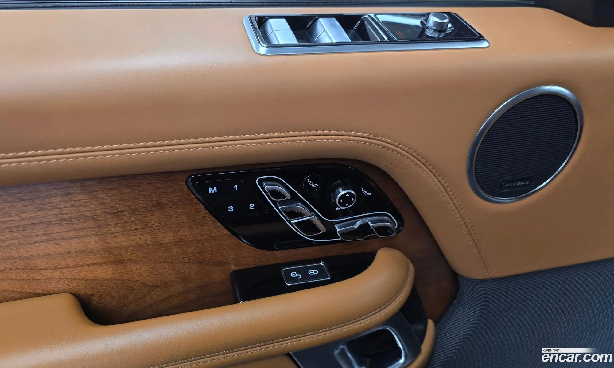 Land Rover Range Rover 2019 SALGA3BE6KA540982 — 3