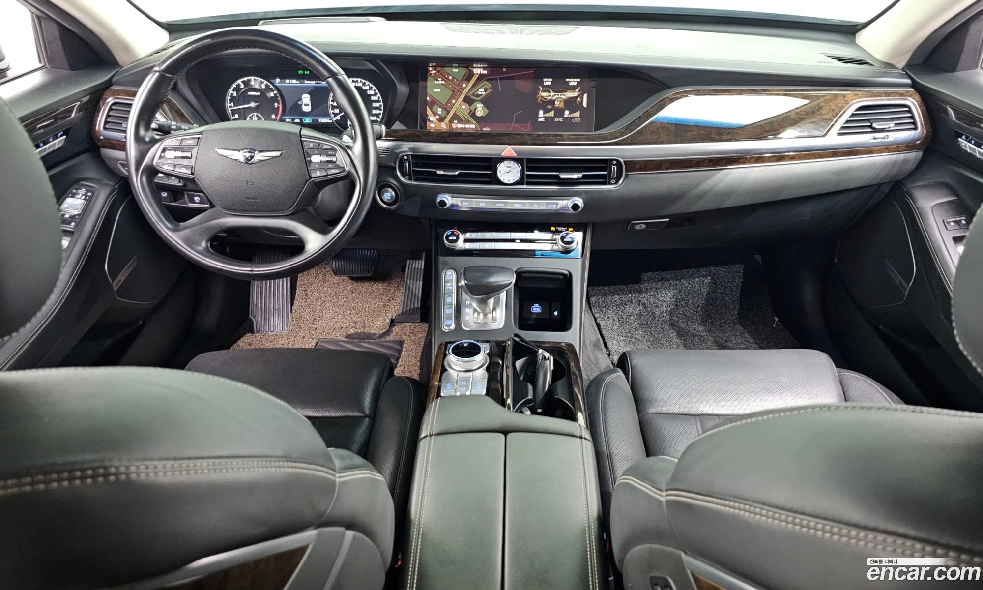 Genesis G90 2019 KMHG241ADKU065393 — 4