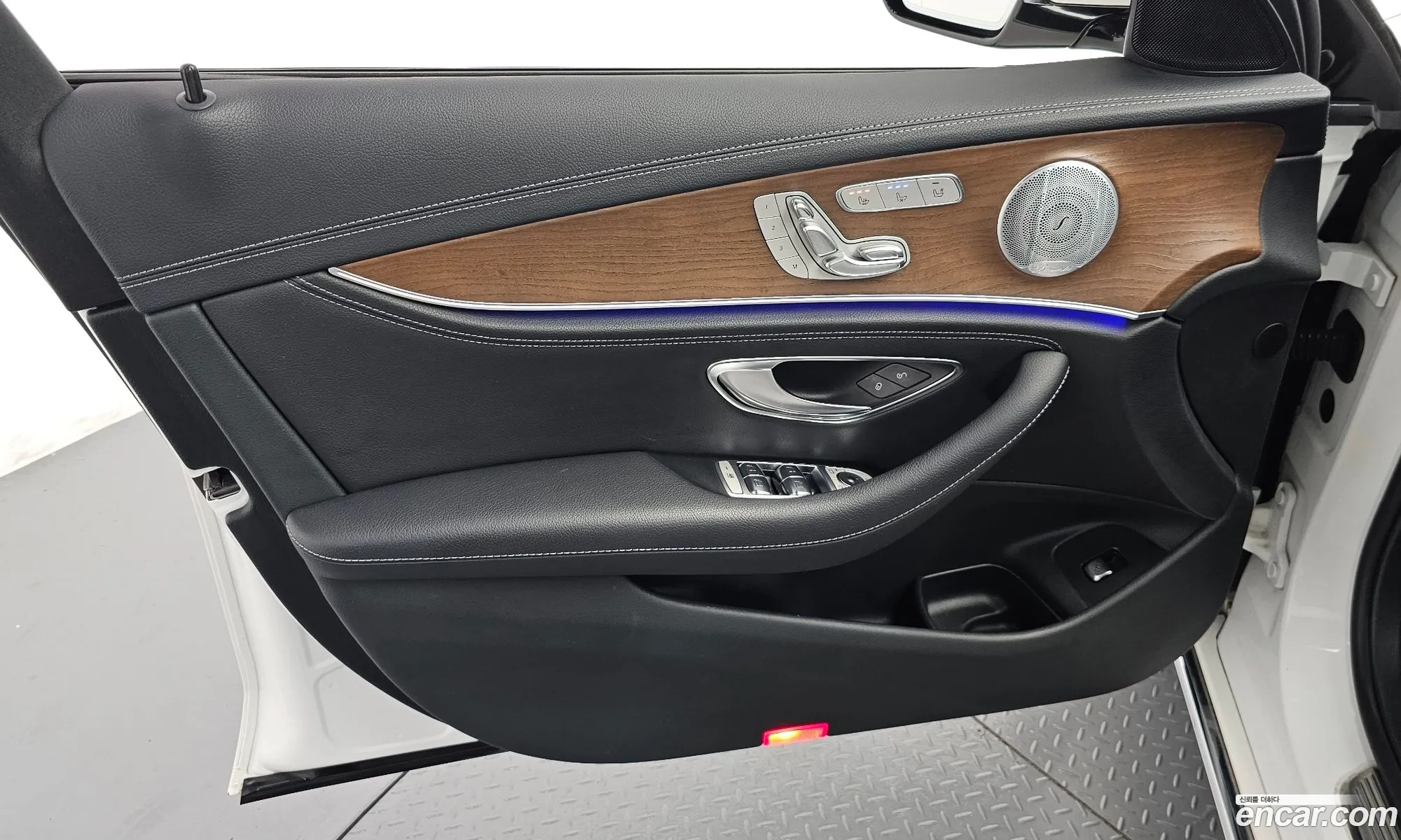 Mercedes-Benz E-Class W213 2020 WDDZF4KB3LA731926 — 17