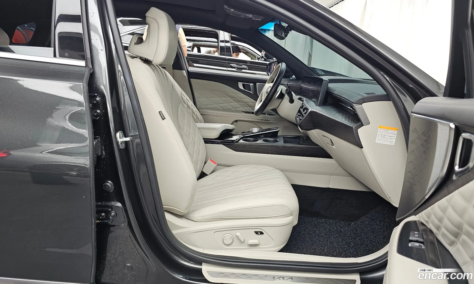 Kia K8 Hybrid 2022 — 19