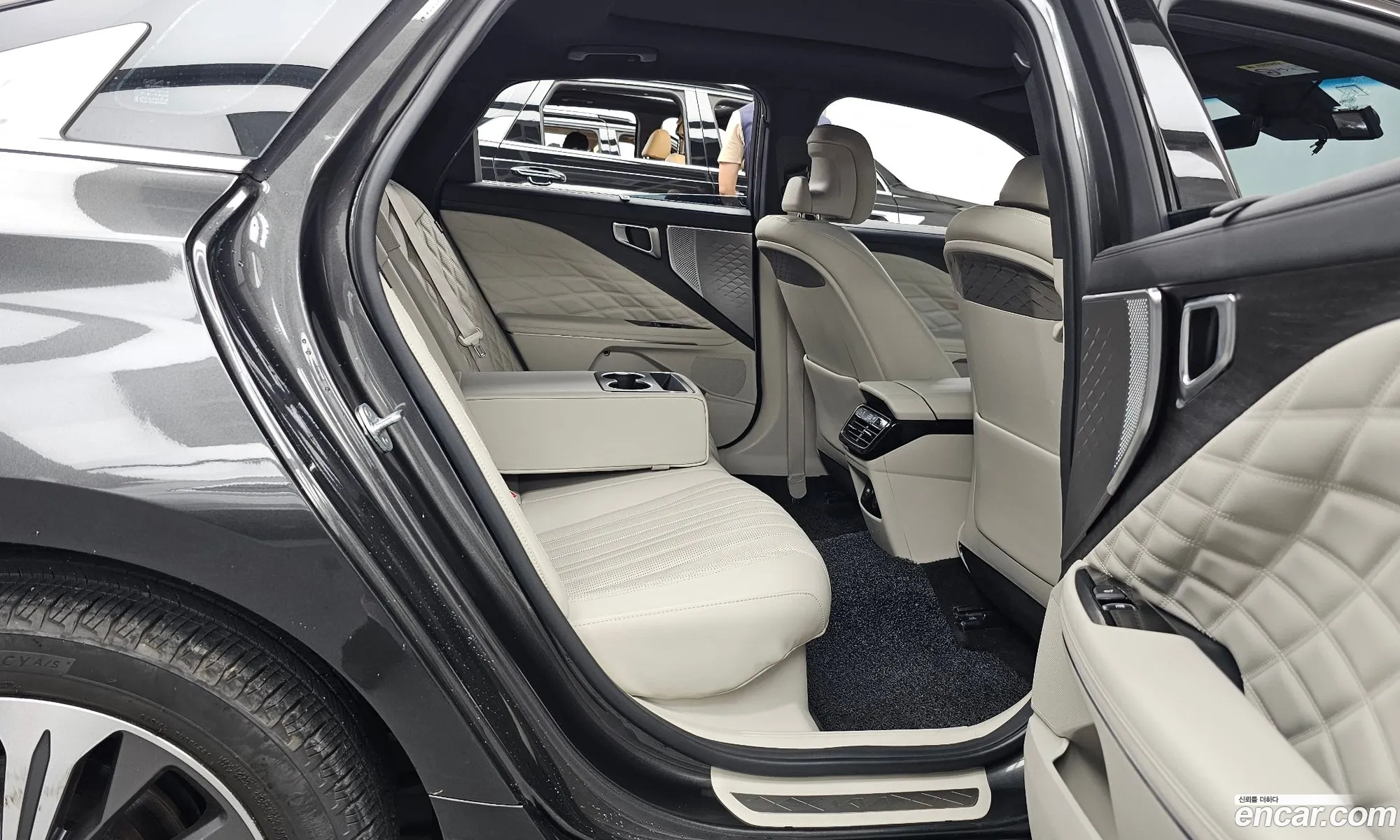 Kia K8 Hybrid 2022 — 6