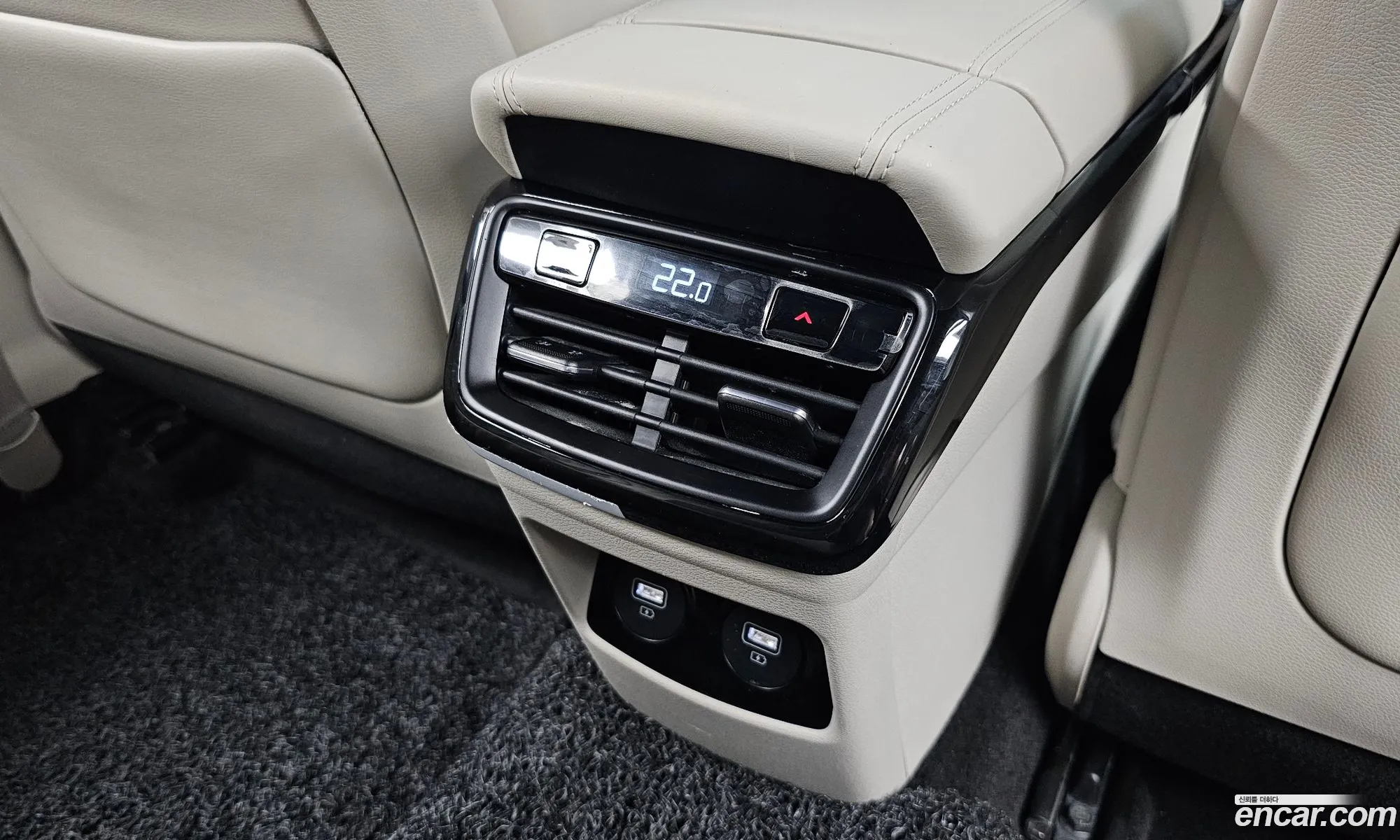 Kia K8 Hybrid 2022 — 10