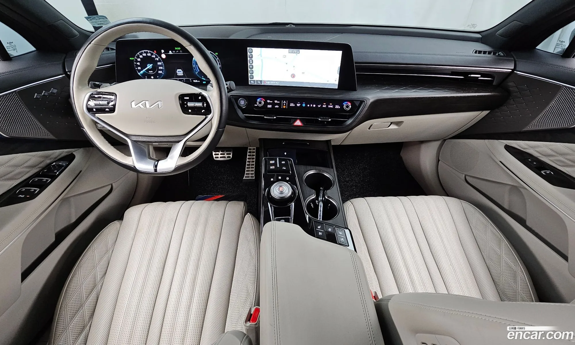 Kia K8 Hybrid 2022 — 7