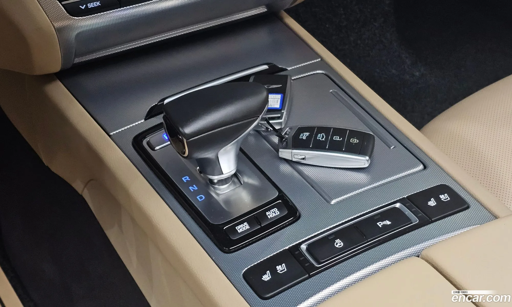 Genesis G80 2017 KMHGL41DBJU243974 — 5