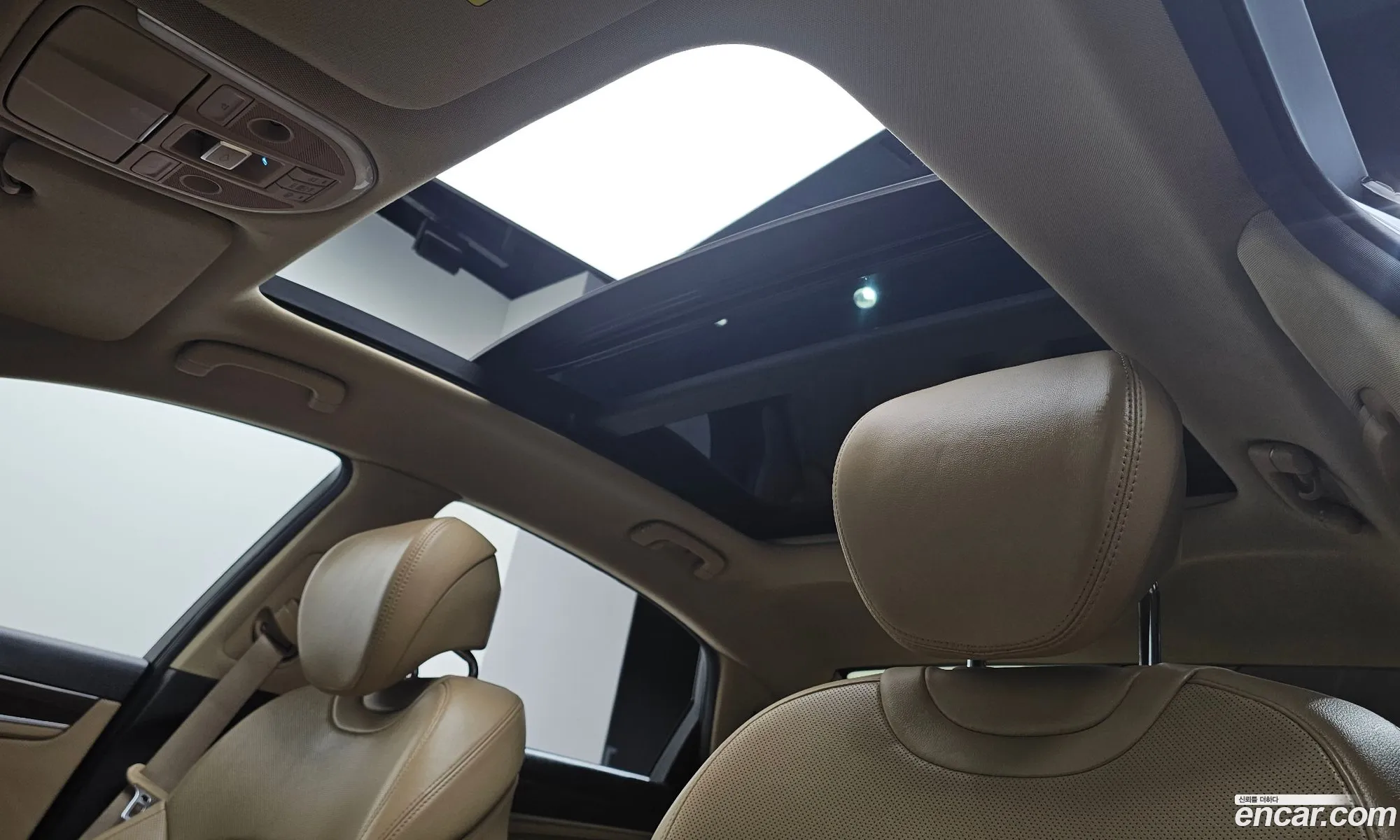 Genesis G80 2017 KMHGL41DBJU243974 — 24