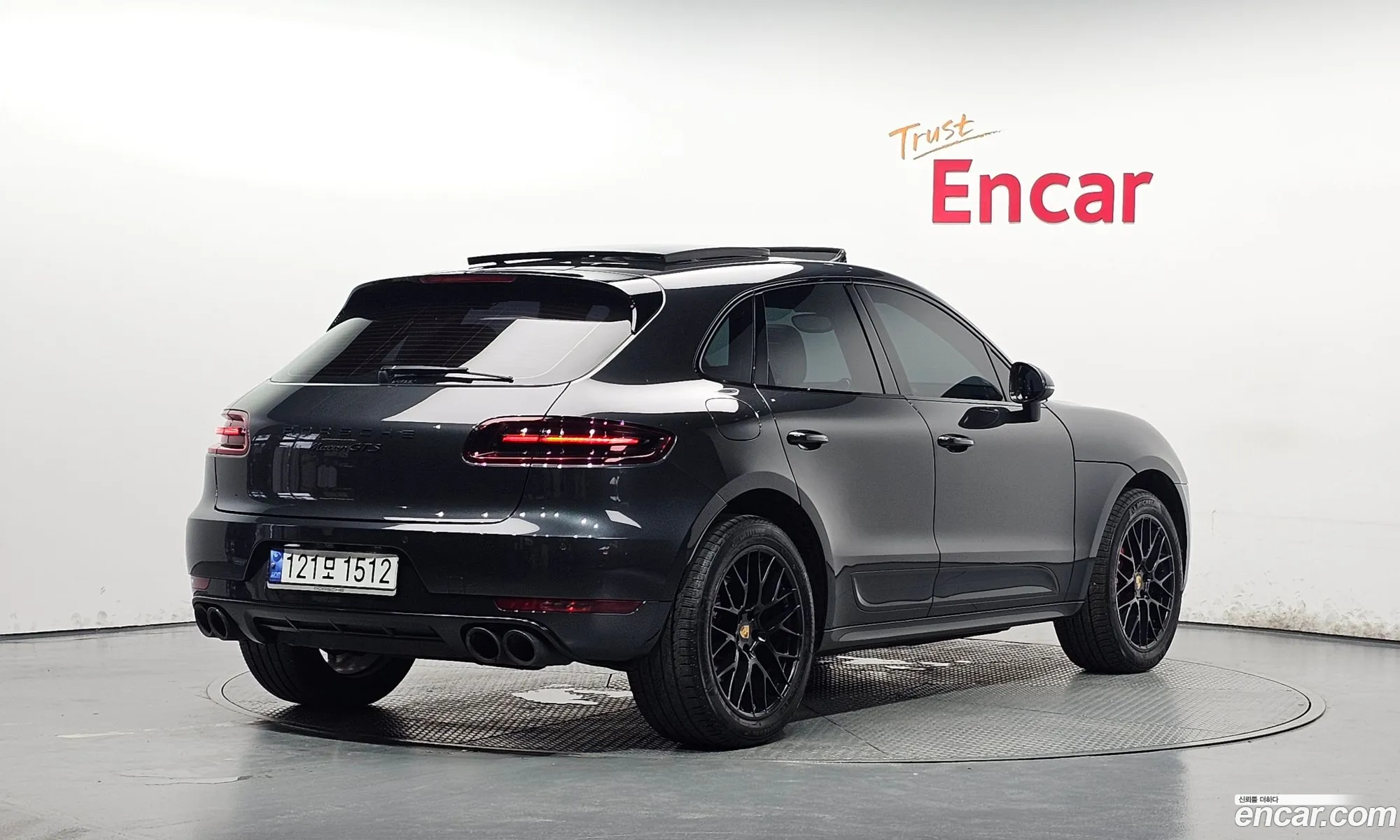 Porsche Macan 2017 WP1AG2956HLB81849 — 17