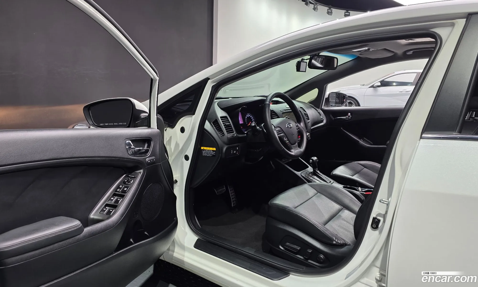 Kia K3 2013 KNAFZ412BDA119804 — 9