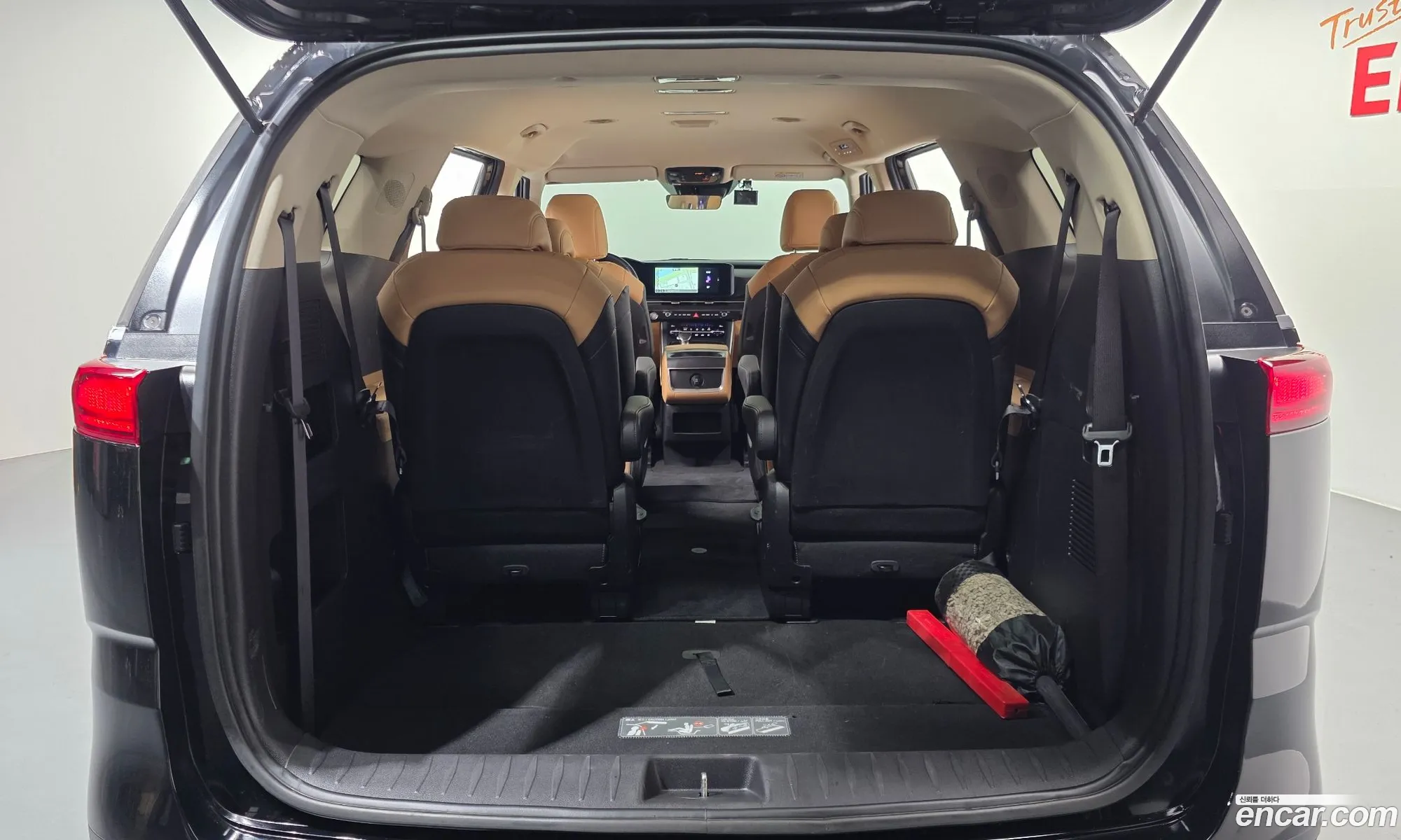 Kia Carnival 2023 KNANB813BPS404187 — 5