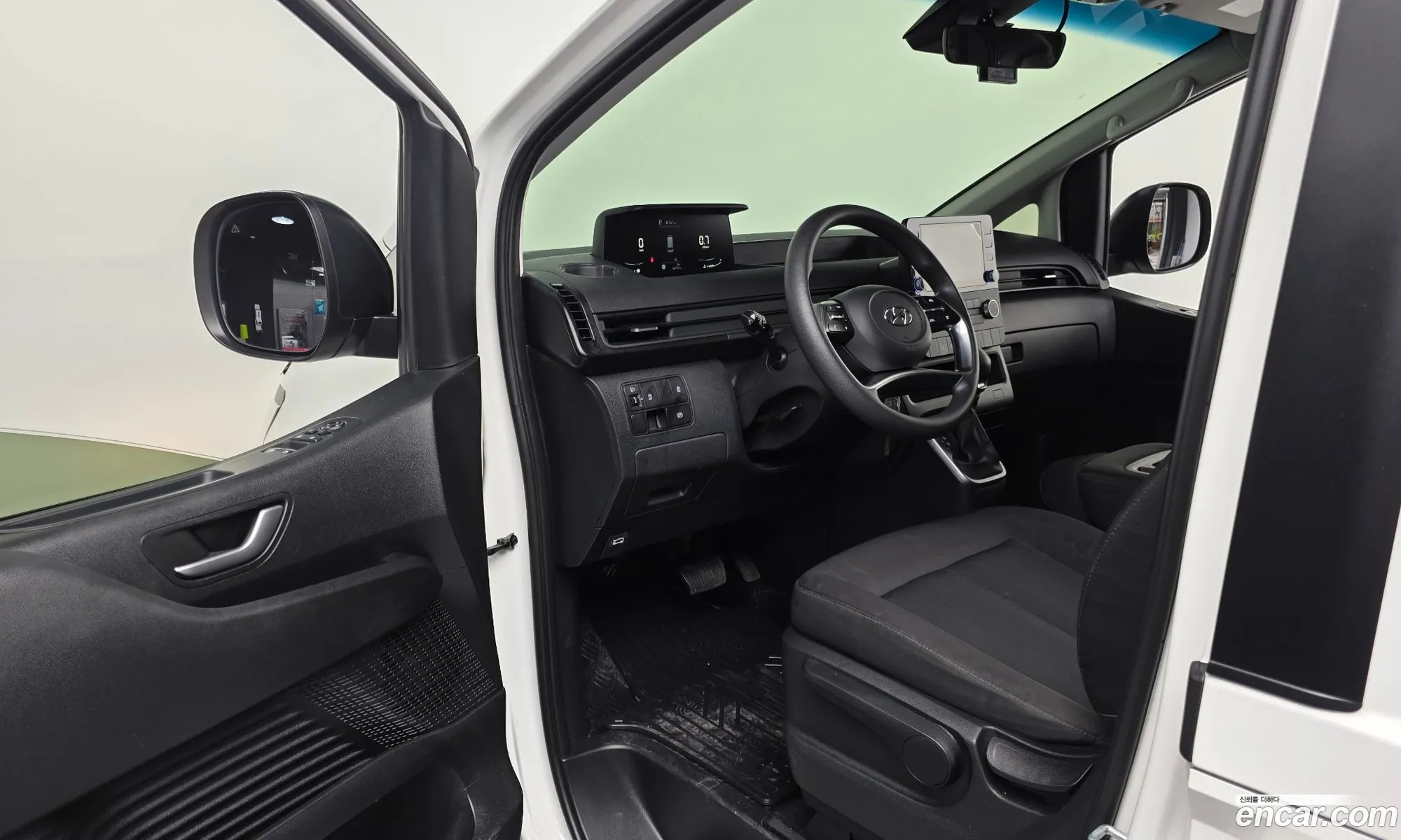 Hyundai Staria 2022 — 4