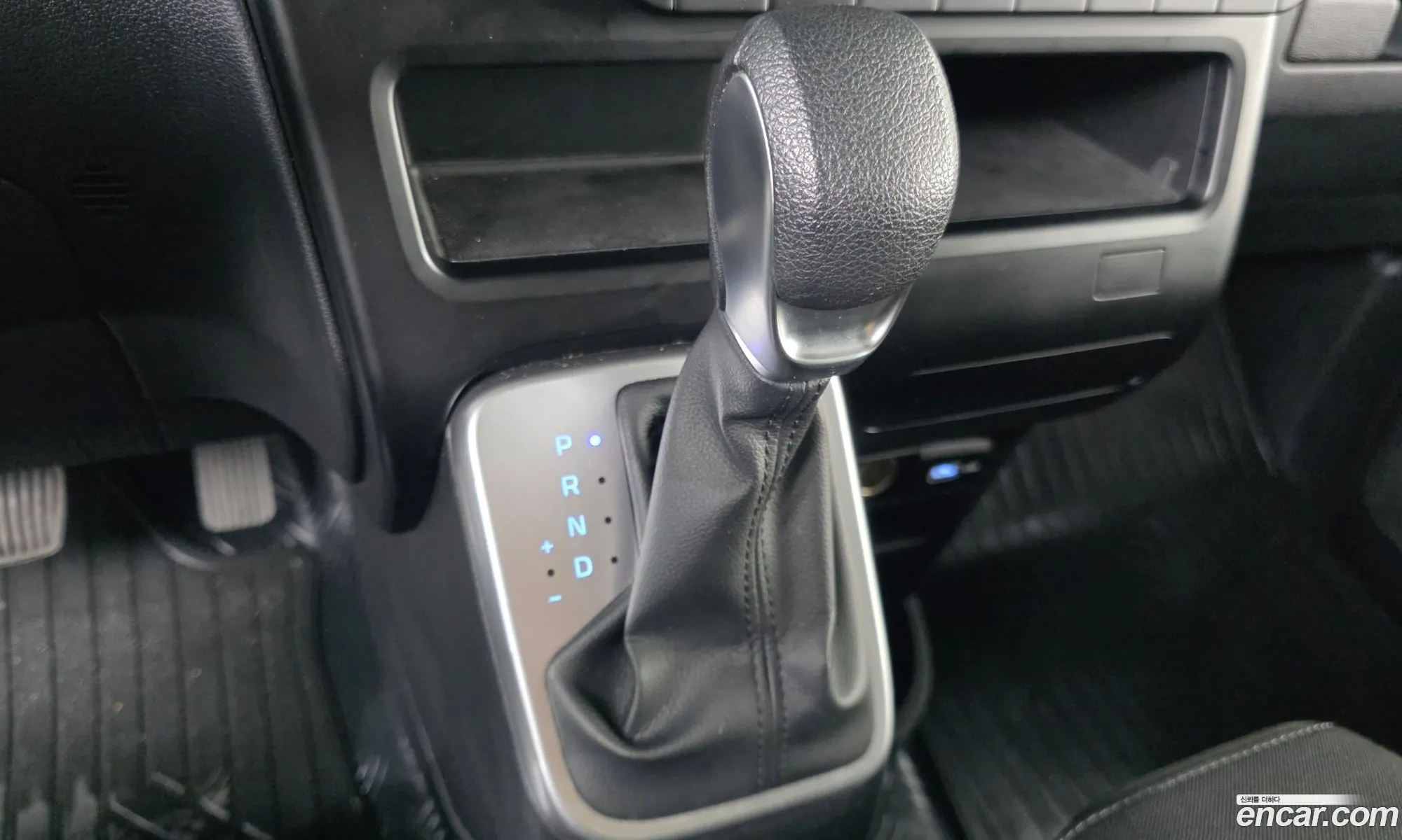 Hyundai Staria 2022 — 19