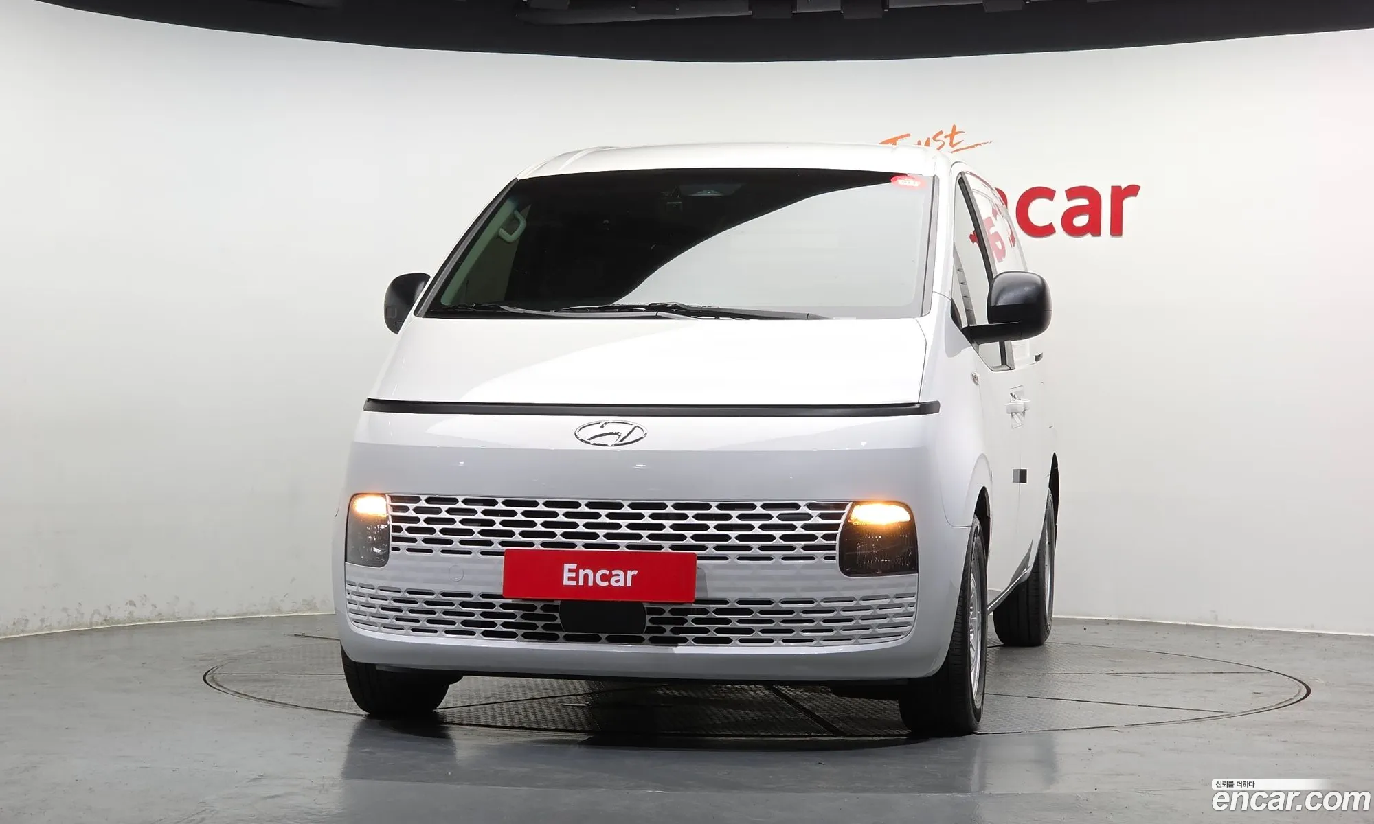 Hyundai Staria 2022 — 12