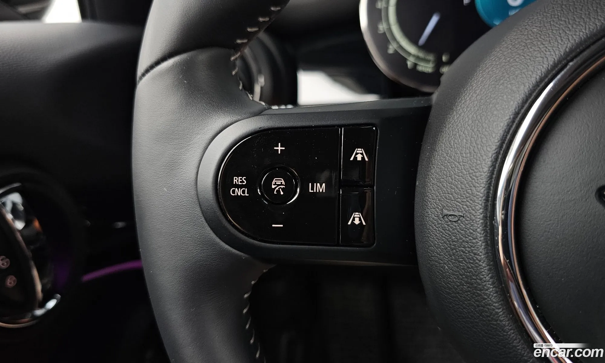 Mini Cooper S 2024 — 24