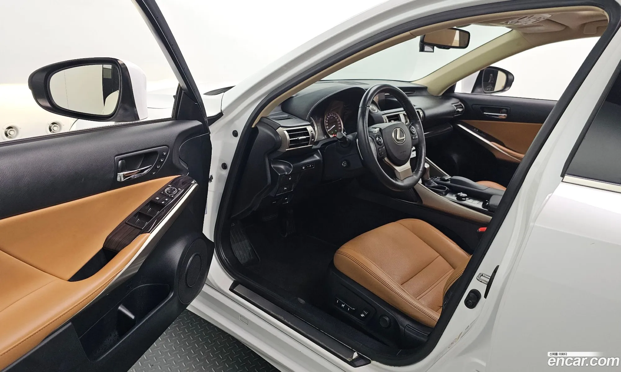 Lexus IS250 2014 — 17
