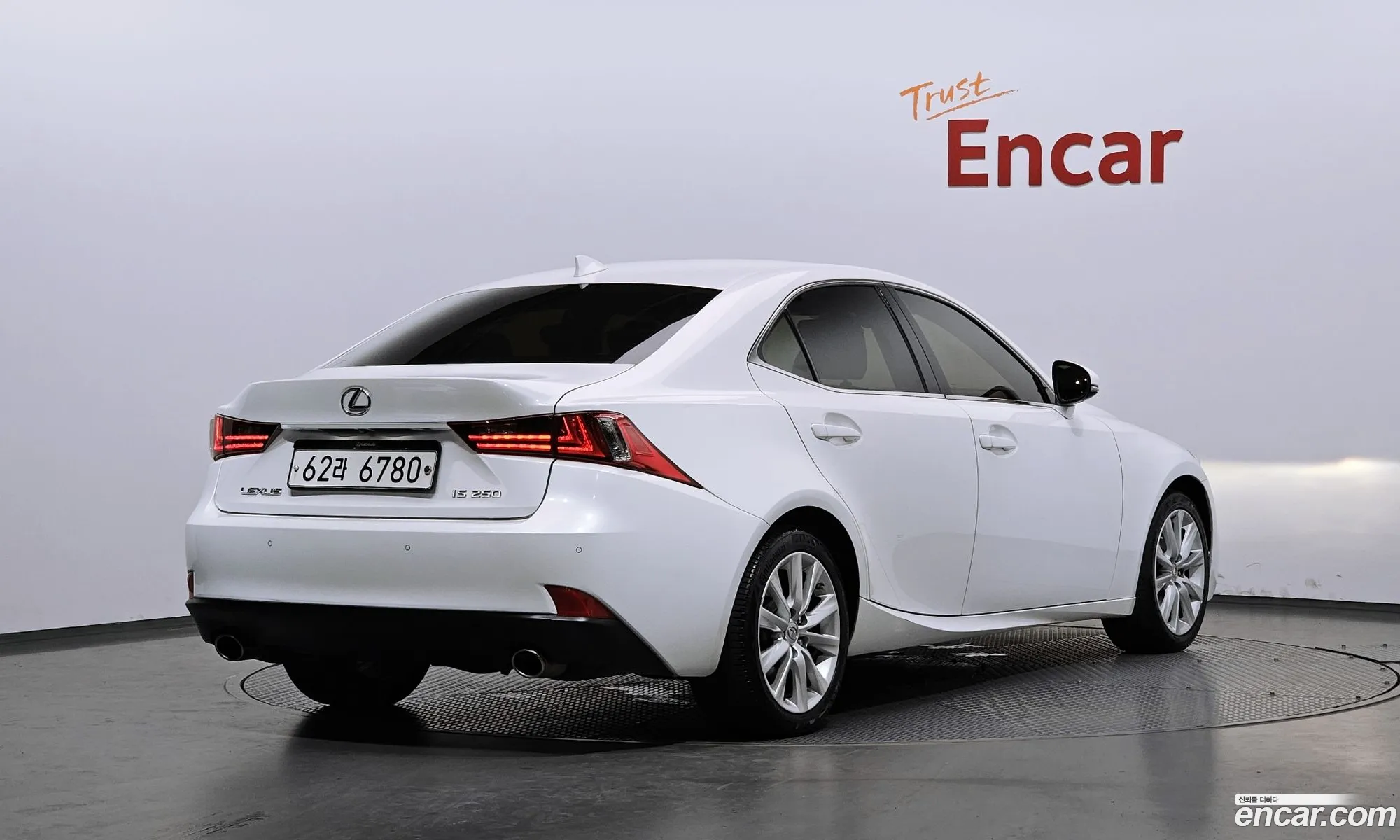 Lexus IS250 2014 — 16