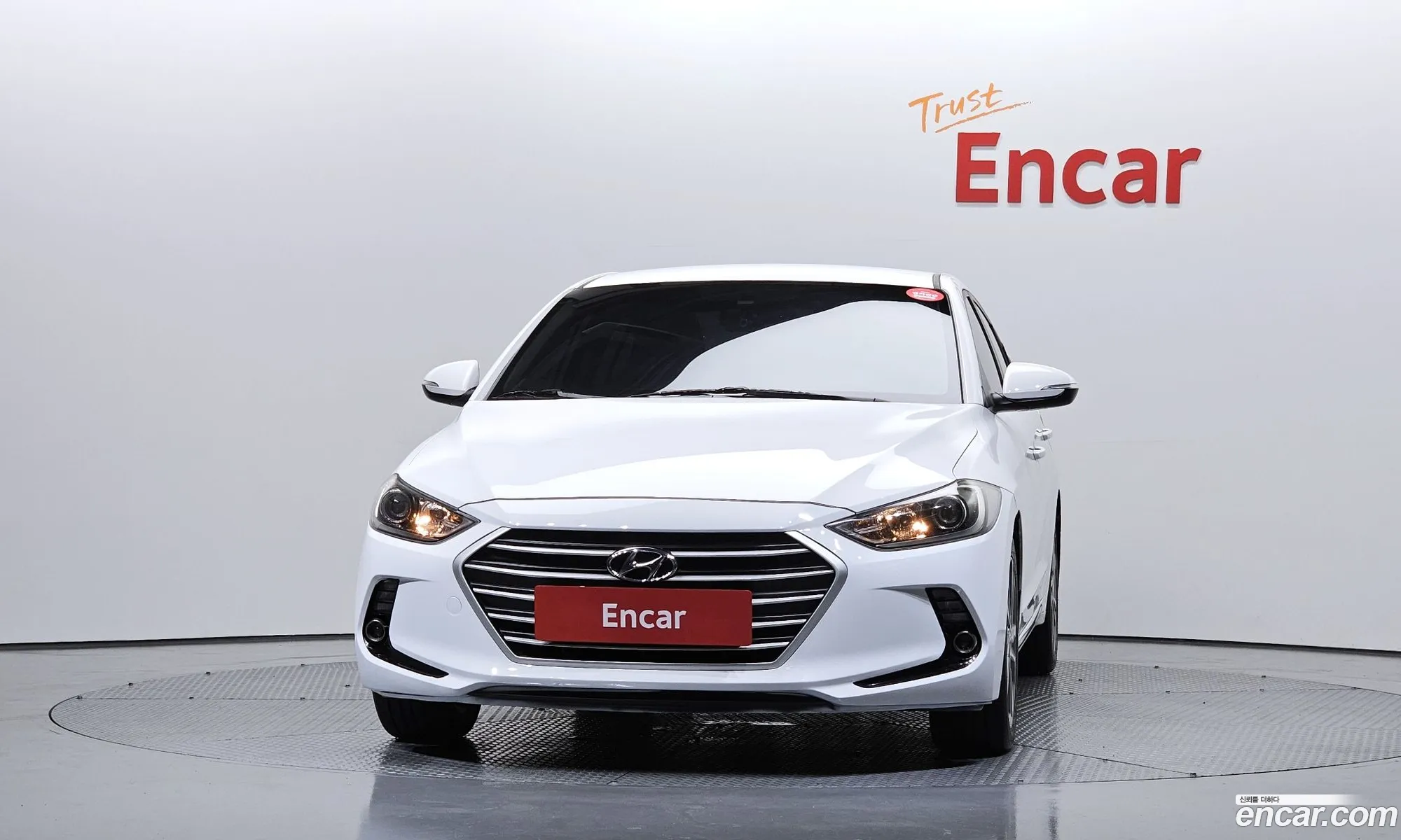 Hyundai Elantra AD 2017 — 4