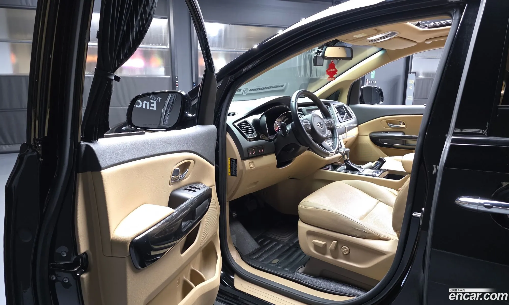 Kia Carnival 2017 KNAMC81ABJS355913 — 33