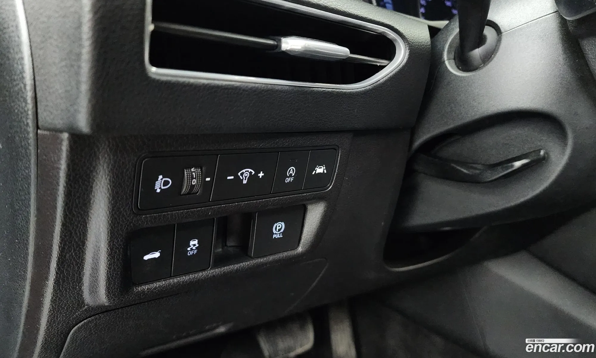 Hyundai Sonata 2019 KMHL141EBLA006402 — 17