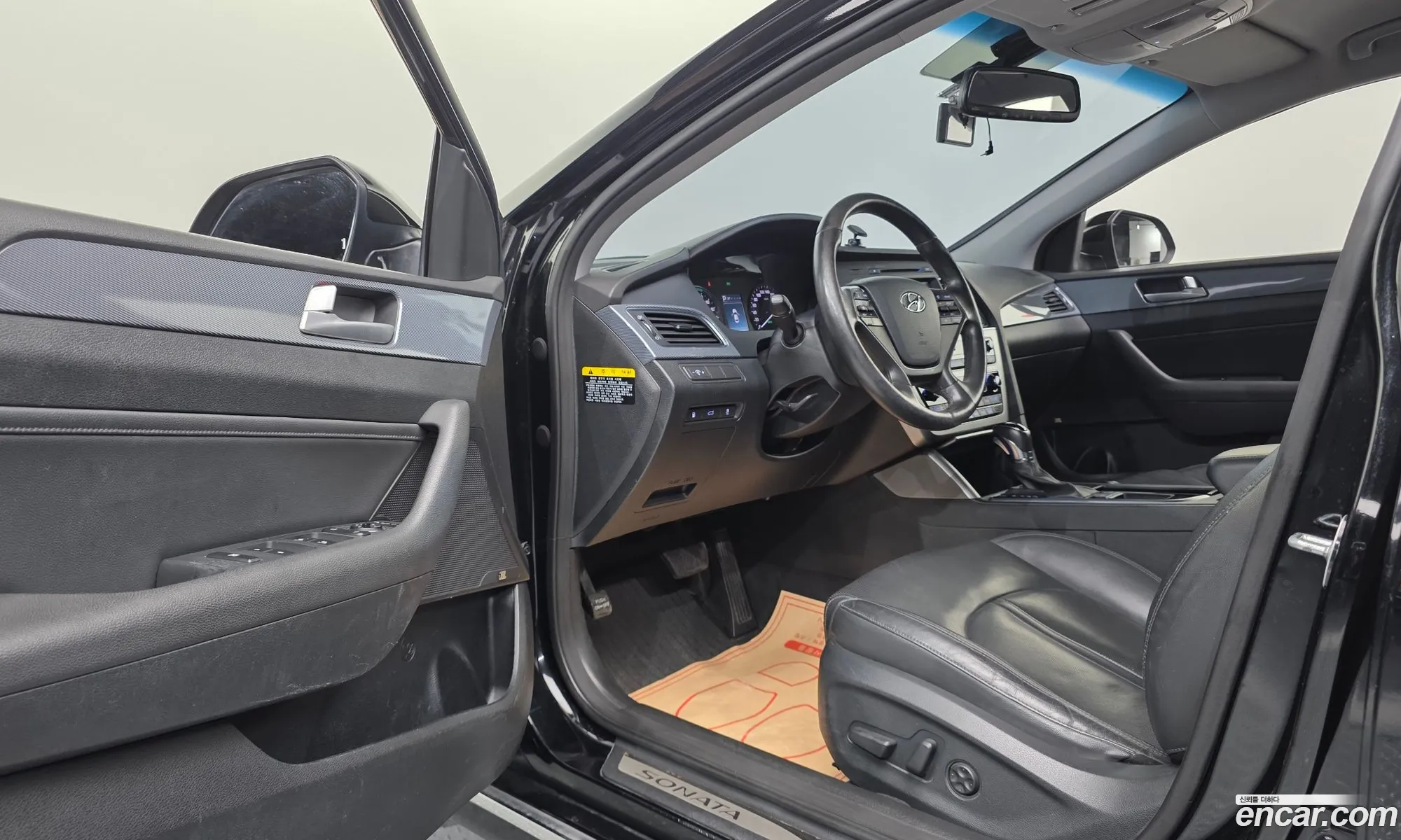 Hyundai LF Sonata Hybrid