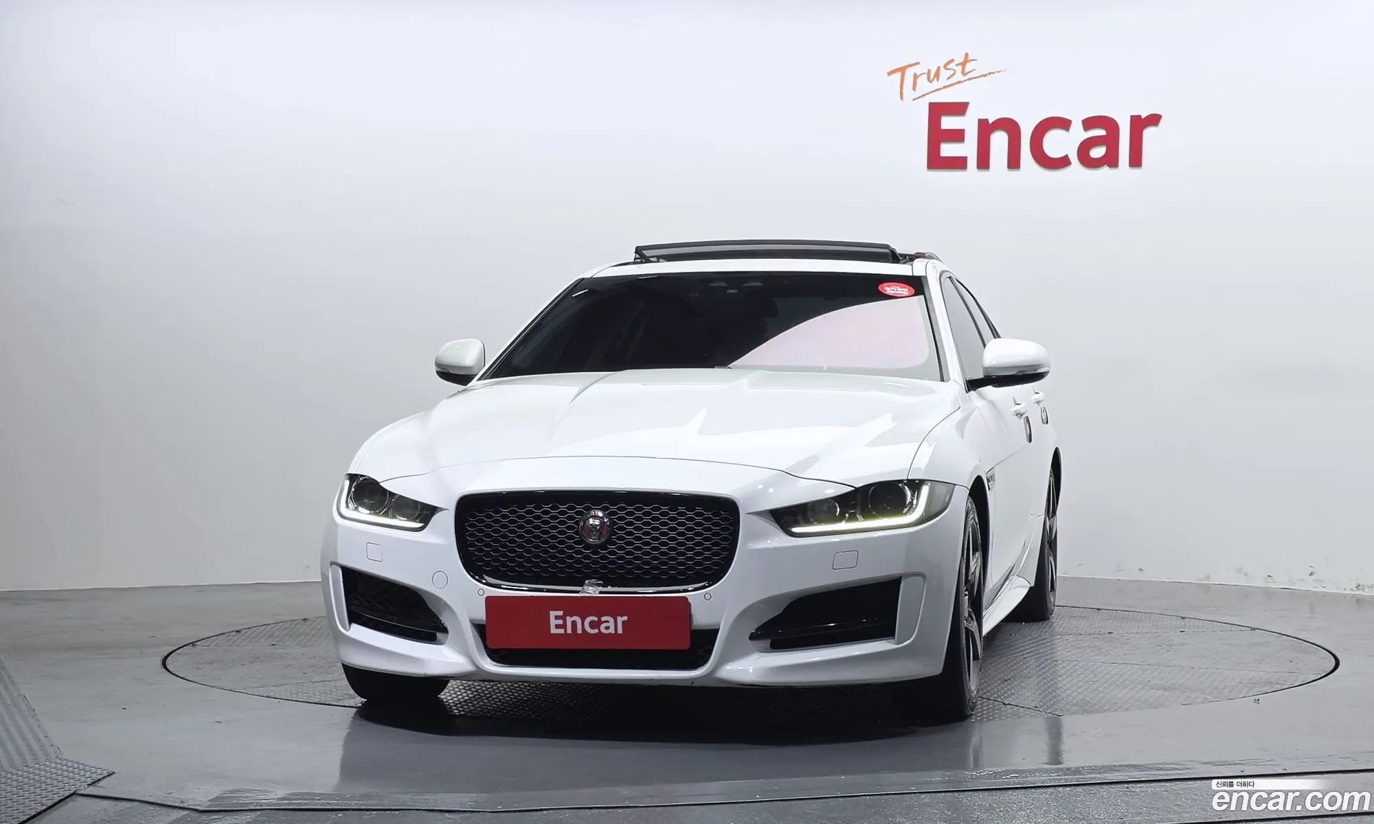 Jaguar XE 2017 SAJAB4BN0HA944225 — 4