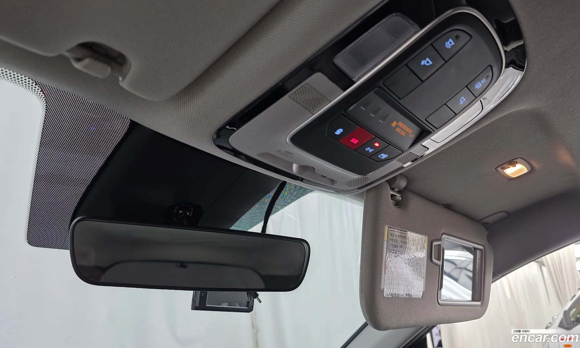 Hyundai Santa Fe 2022 KMHS281HGNU428943 — 2