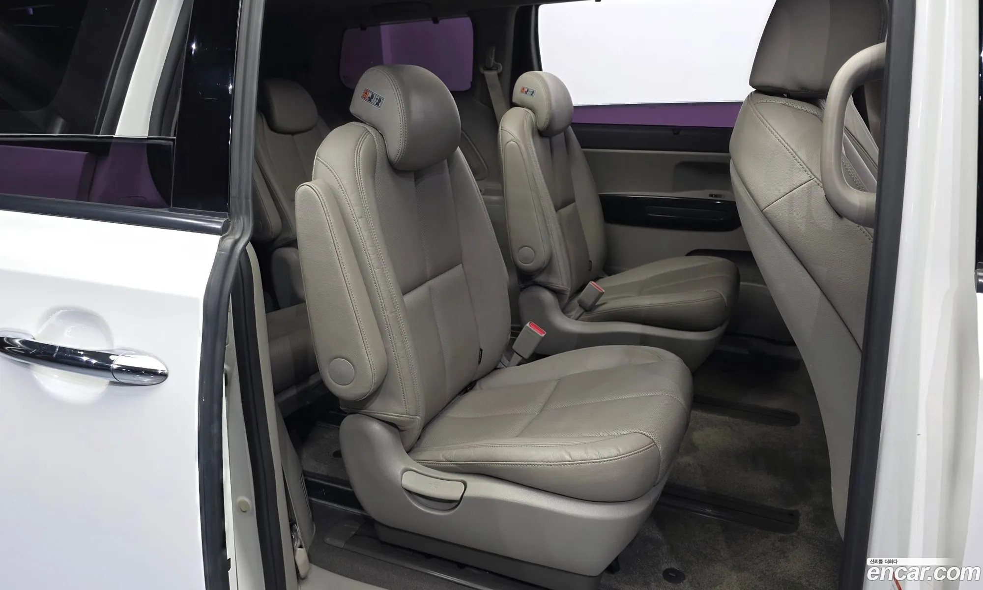 Kia Carnival 2016 KNAME81ABGS241900 — 18