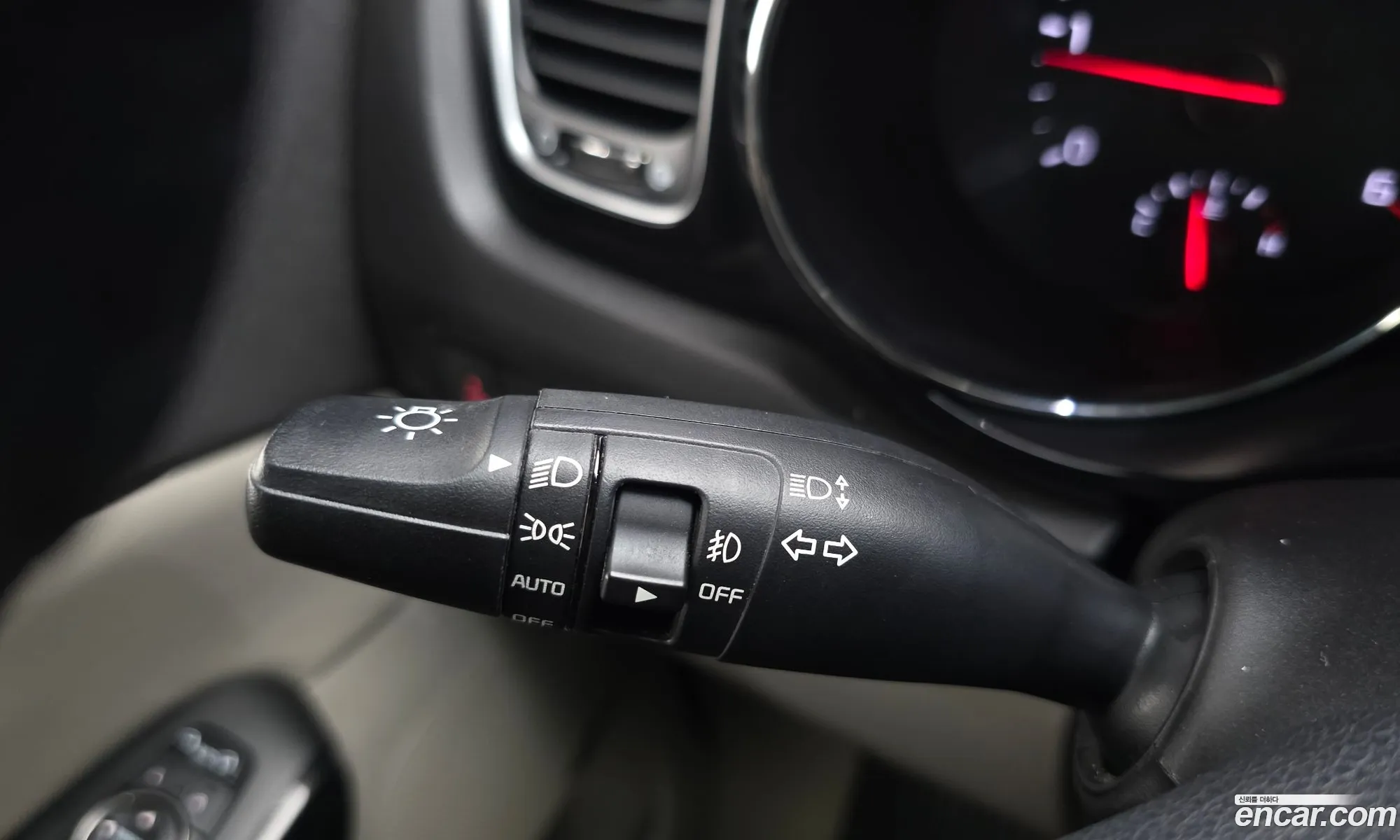 Kia Carnival 2016 KNAME81ABGS241900 — 16