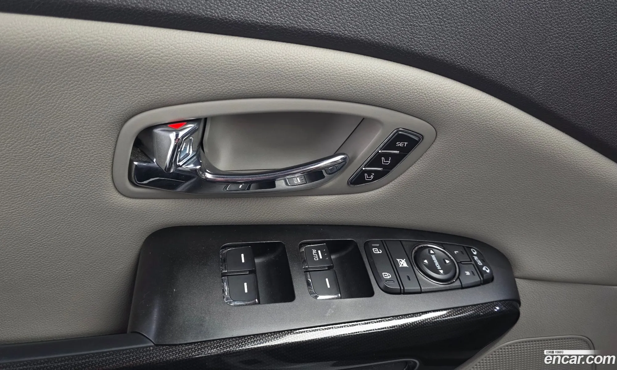 Kia Carnival 2016 KNAME81ABGS241900 — 8