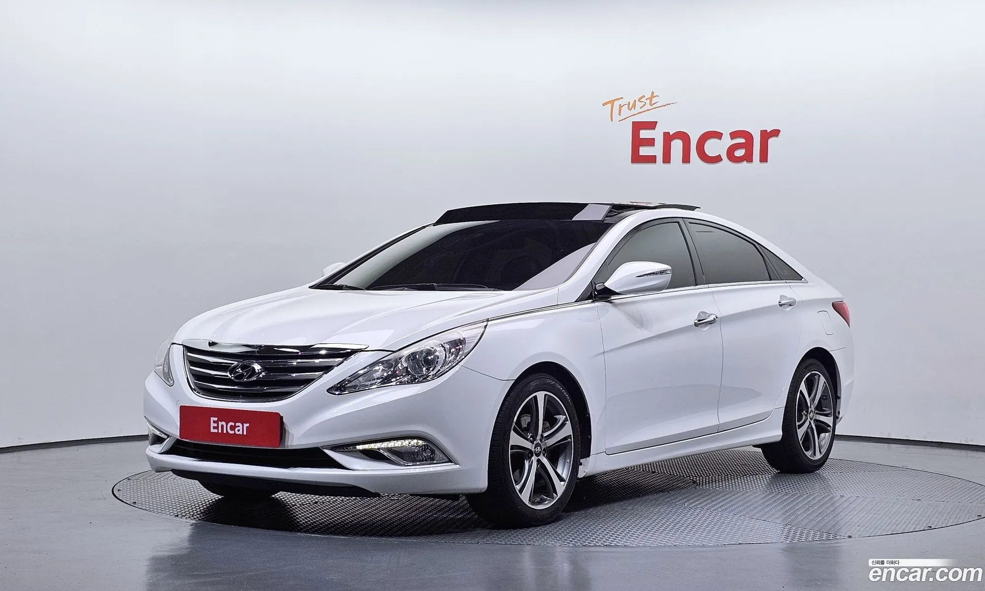 Hyundai Sonata the Brilliant 2013 KMHEC41EBEA615042 — 2