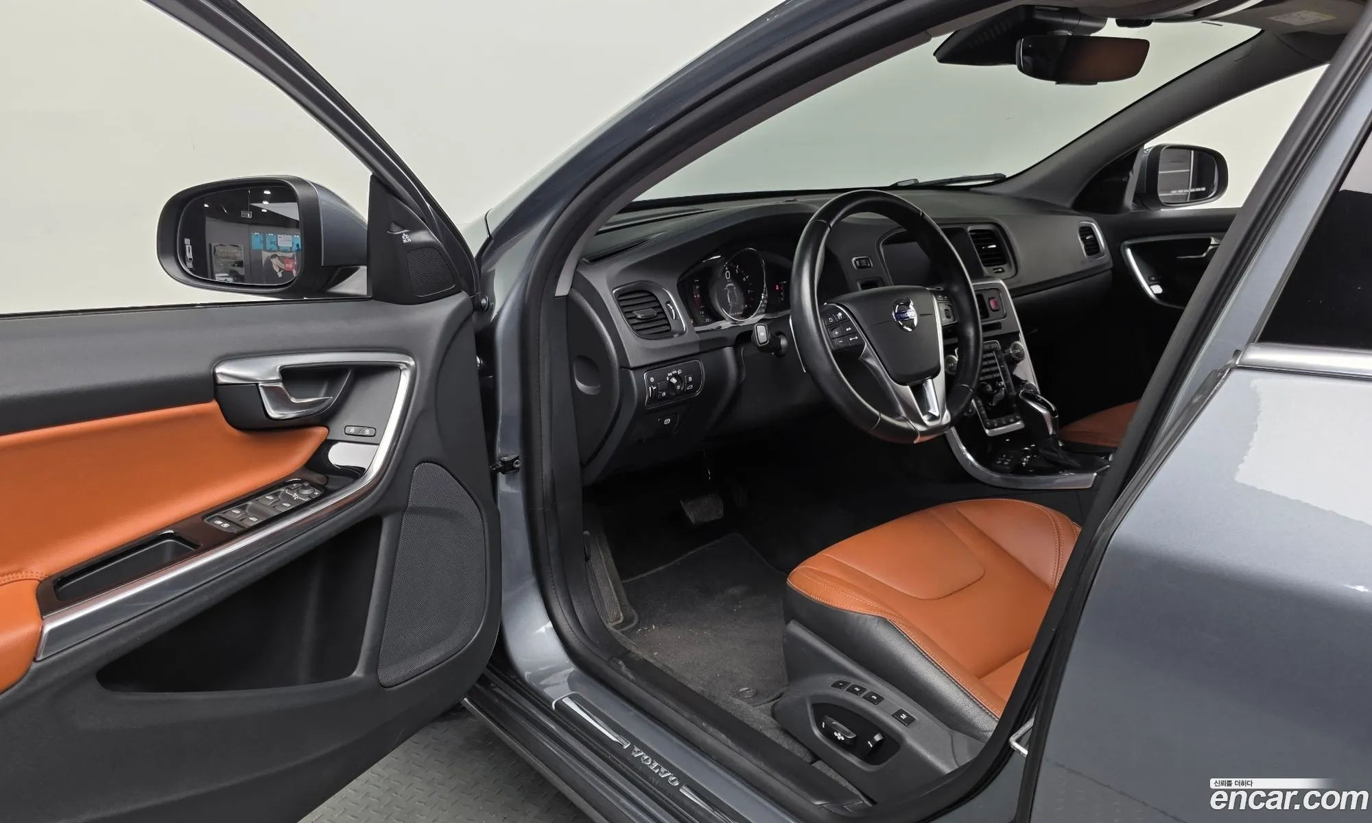 Volvo S60 2018 YV1FS40MDJ2467370 — 25
