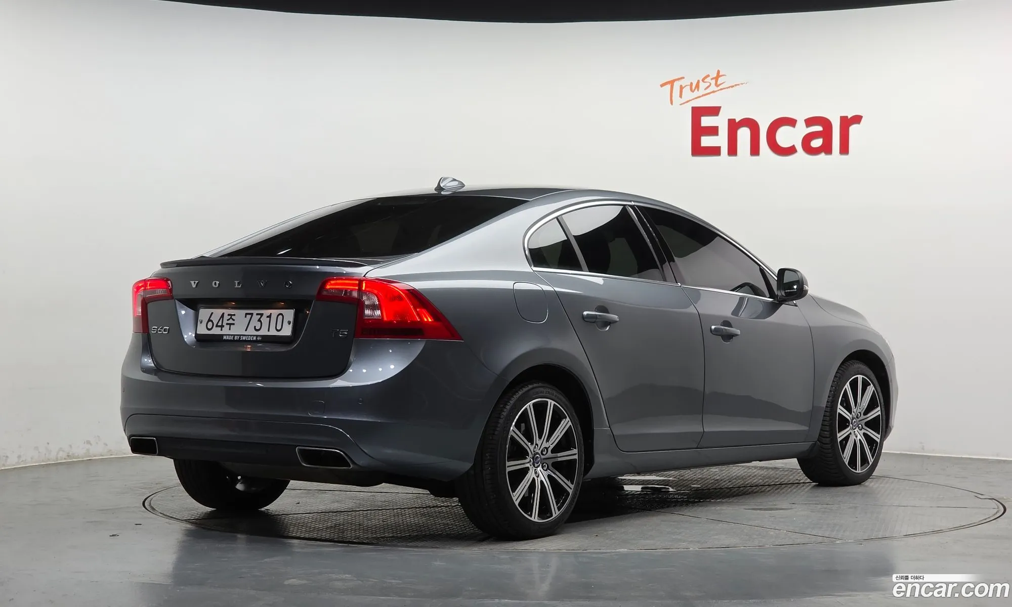 Volvo S60 2018 YV1FS40MDJ2467370 — 5