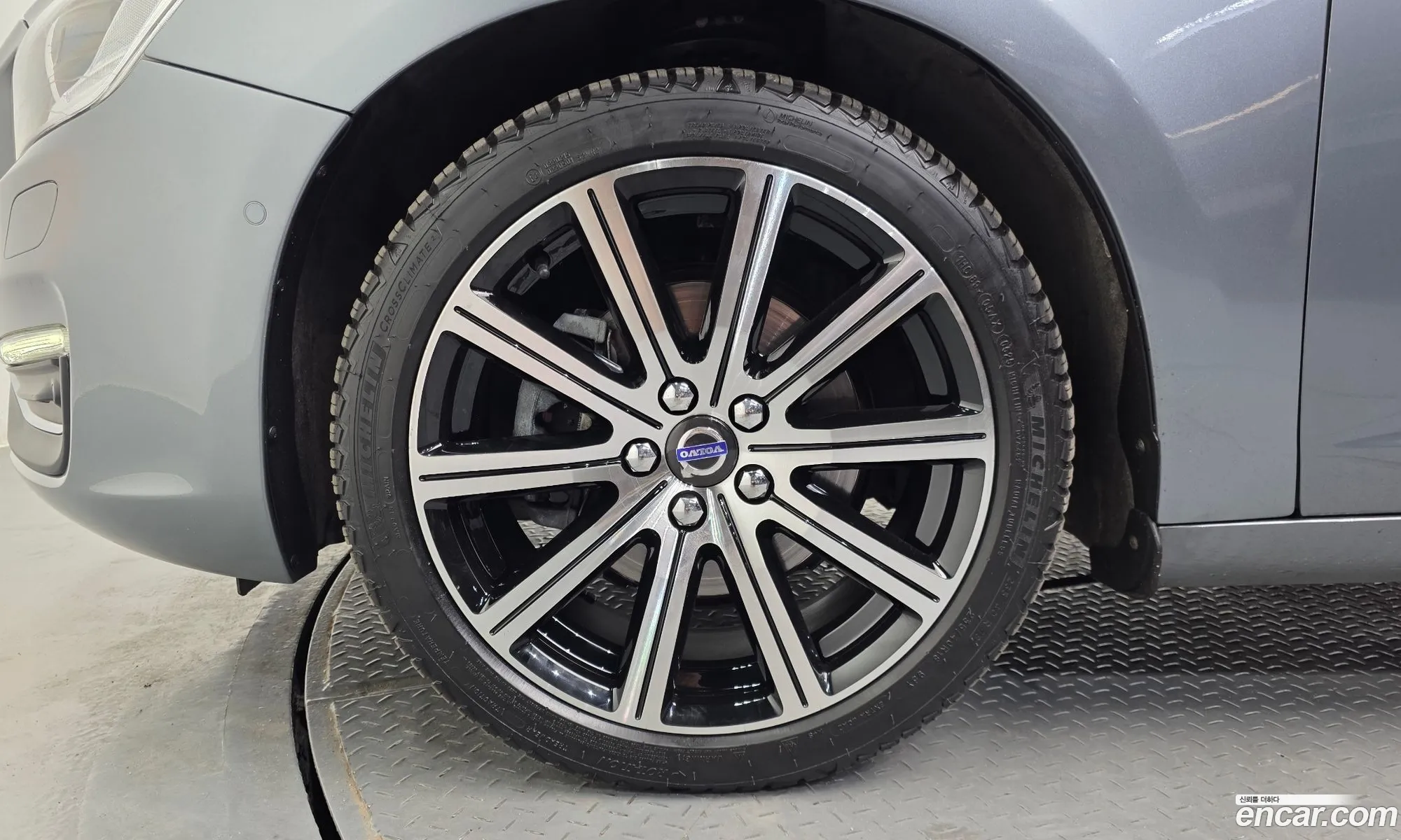 Volvo S60 2018 YV1FS40MDJ2467370 — 6