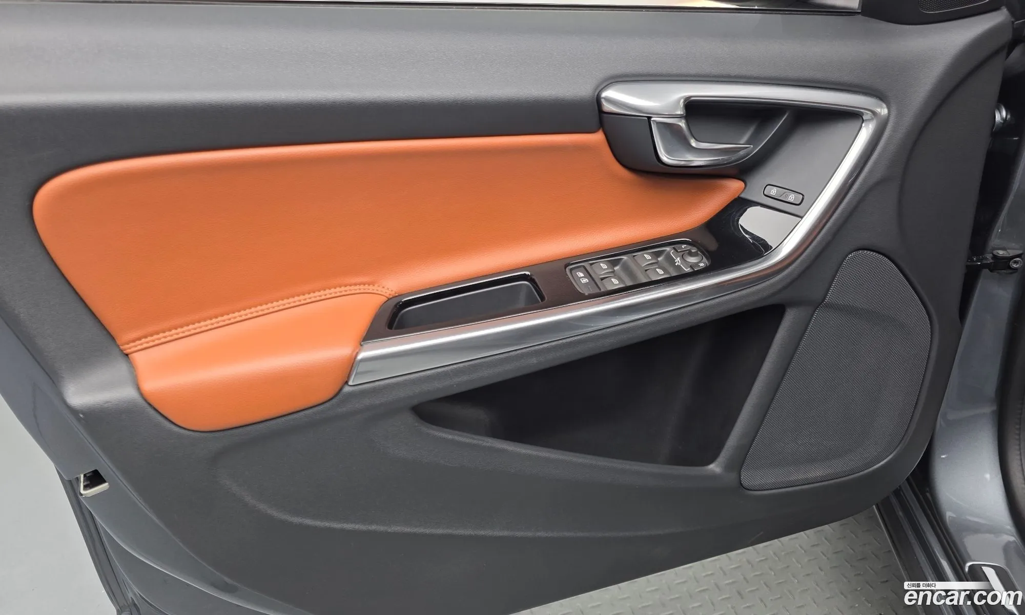 Volvo S60 2018 YV1FS40MDJ2467370 — 10