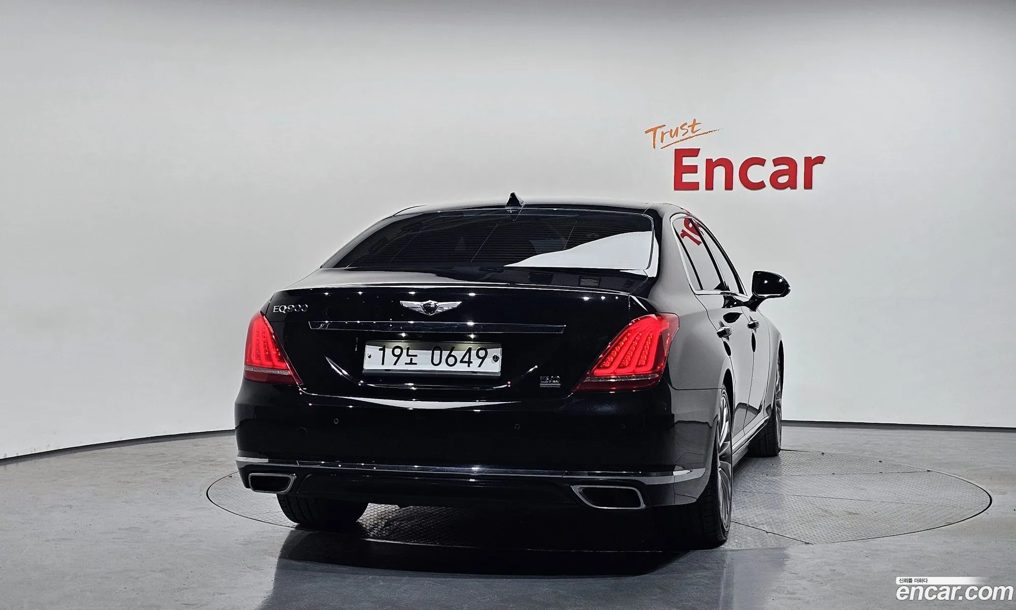 Genesis EQ900 2016 KMHG541HDGU009390 — 3