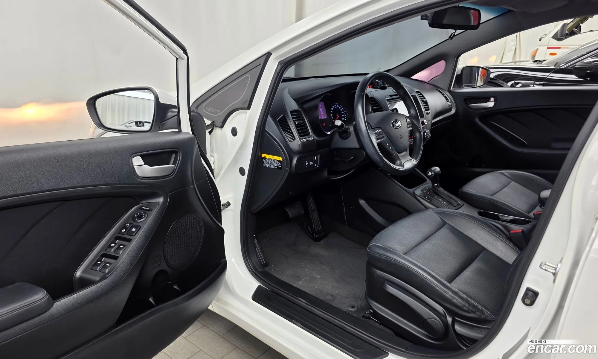 Kia K3 2014 KNAFK412BEA866811 — 20